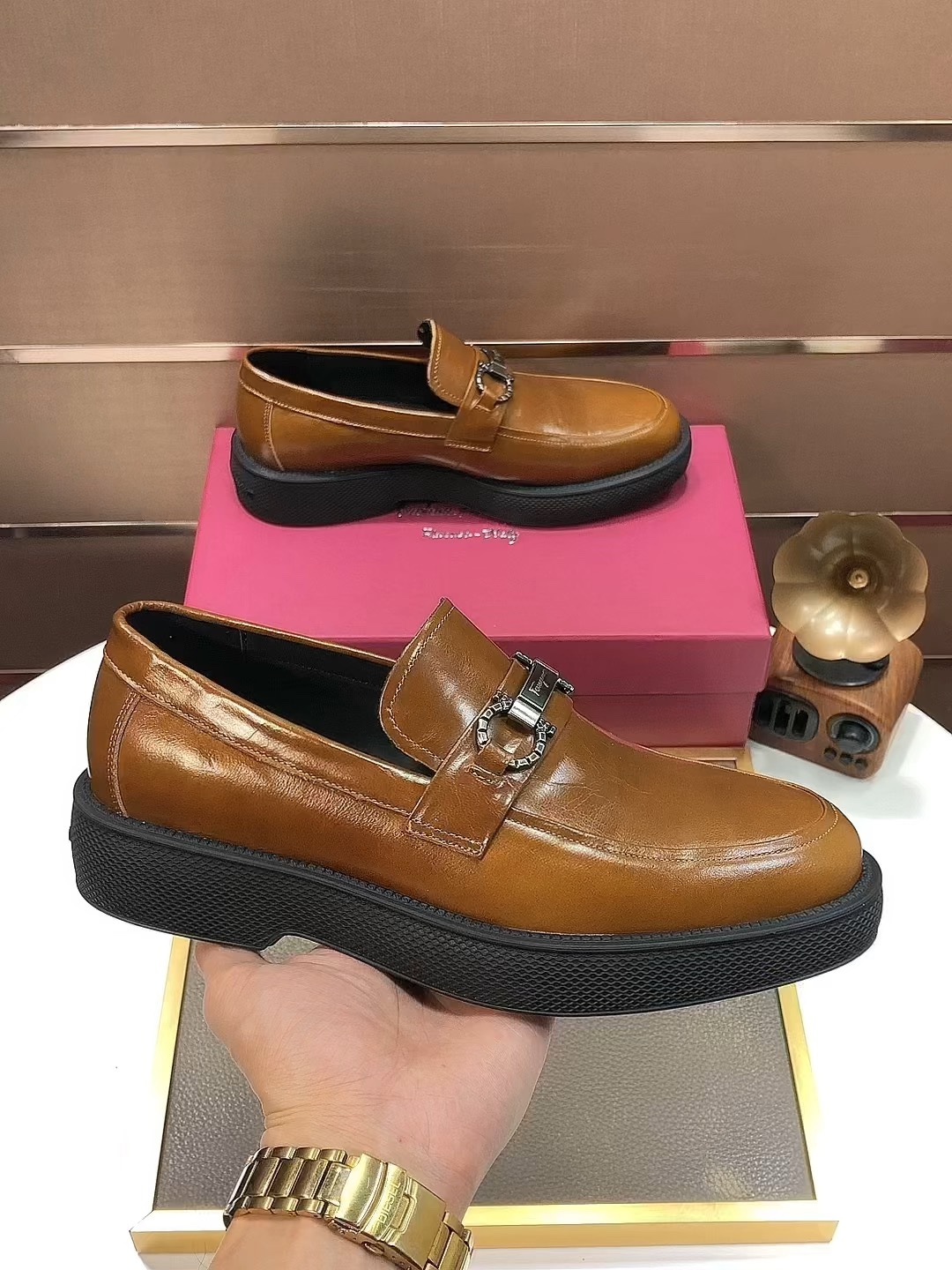 K5 Ferragamo 菲拉格幕  原版进口开边上乘牛皮手工编织成+进口牛里+原版奢华金属扣+原版组合大底 对比无压力 38–4545定做