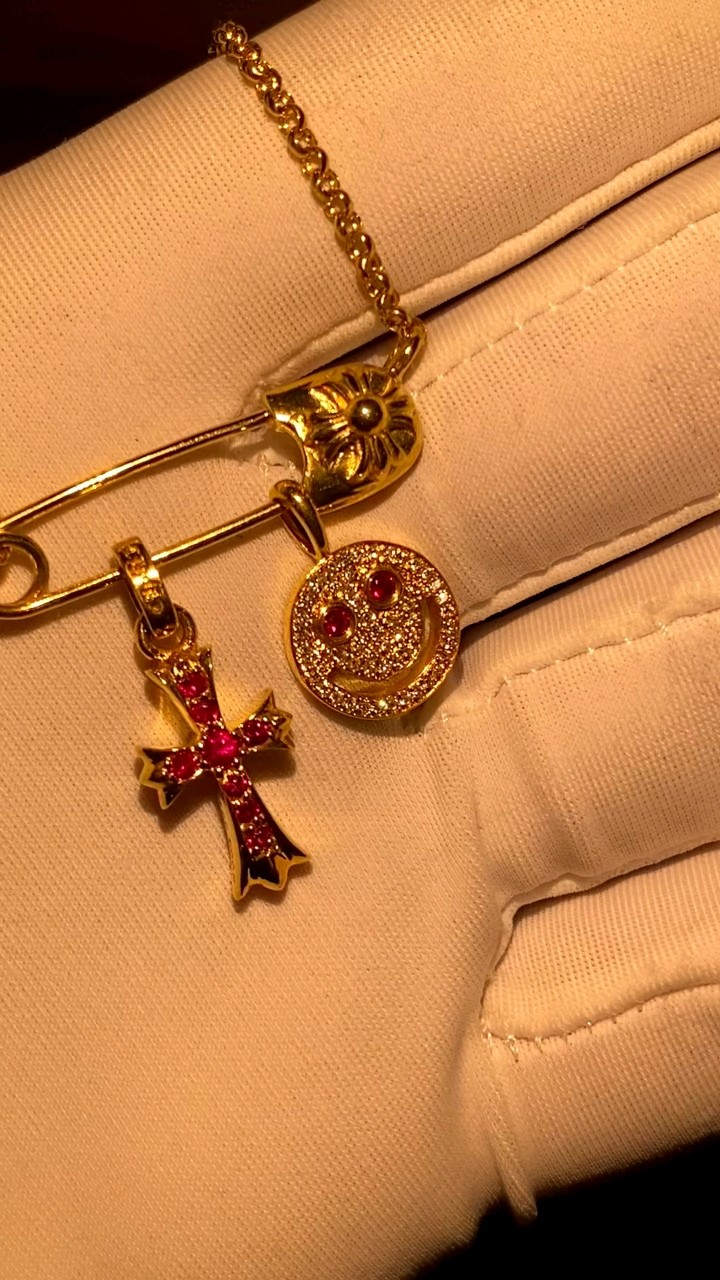Custom Gold-Plated Diamond Setting, Necklace Pendant