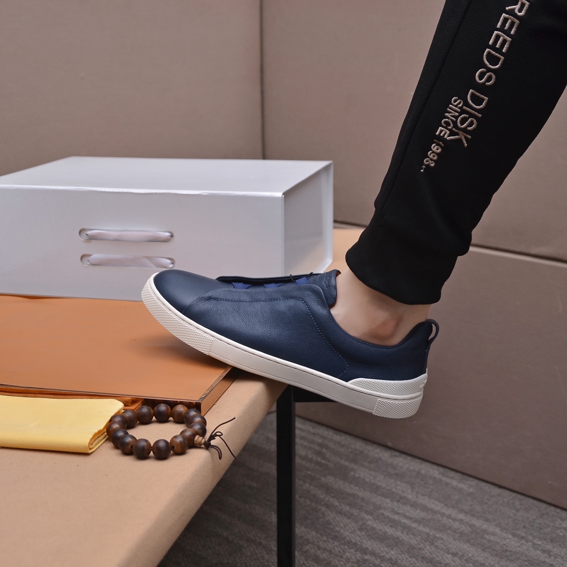 precio de fábrica Calidad de gama alta con el embalaje del contador Marca: Jeni * "Zegna *" zapatos 