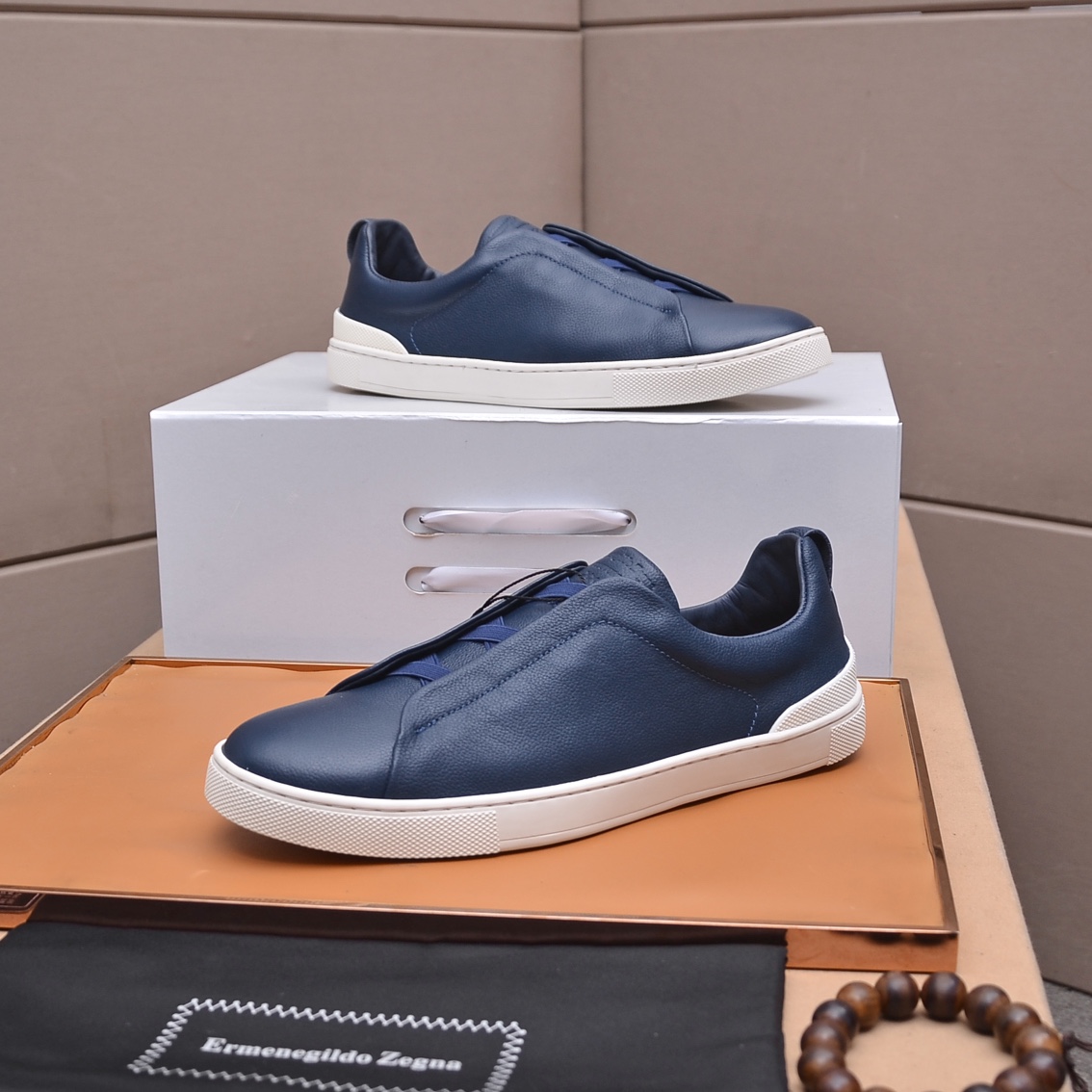 precio de fábrica Calidad de gama alta con el embalaje del contador Marca: Jeni * "Zegna *" zapatos 