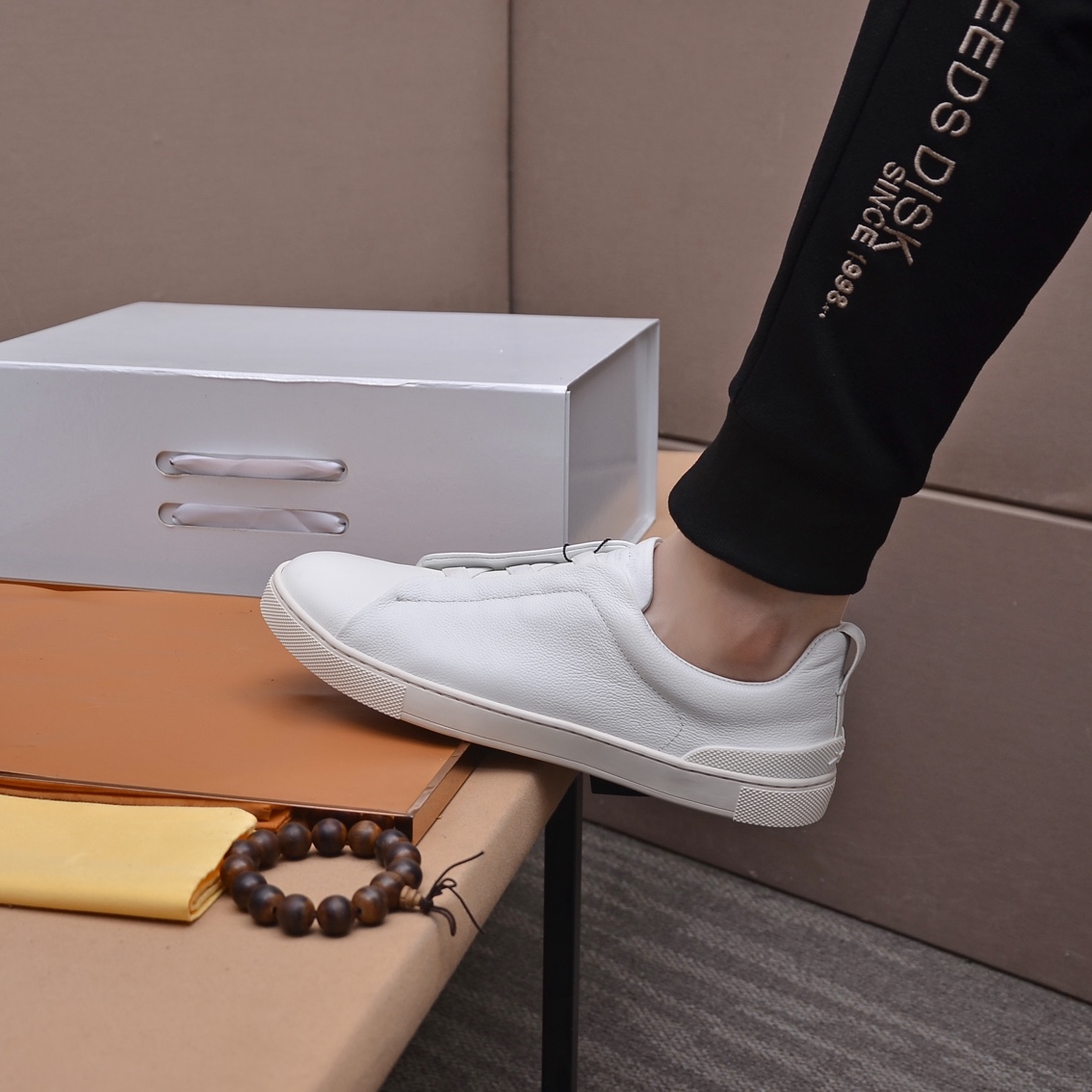 precio de fábrica Calidad de gama alta con el embalaje del contador Marca: Jeni * "Zegna *" zapatos 