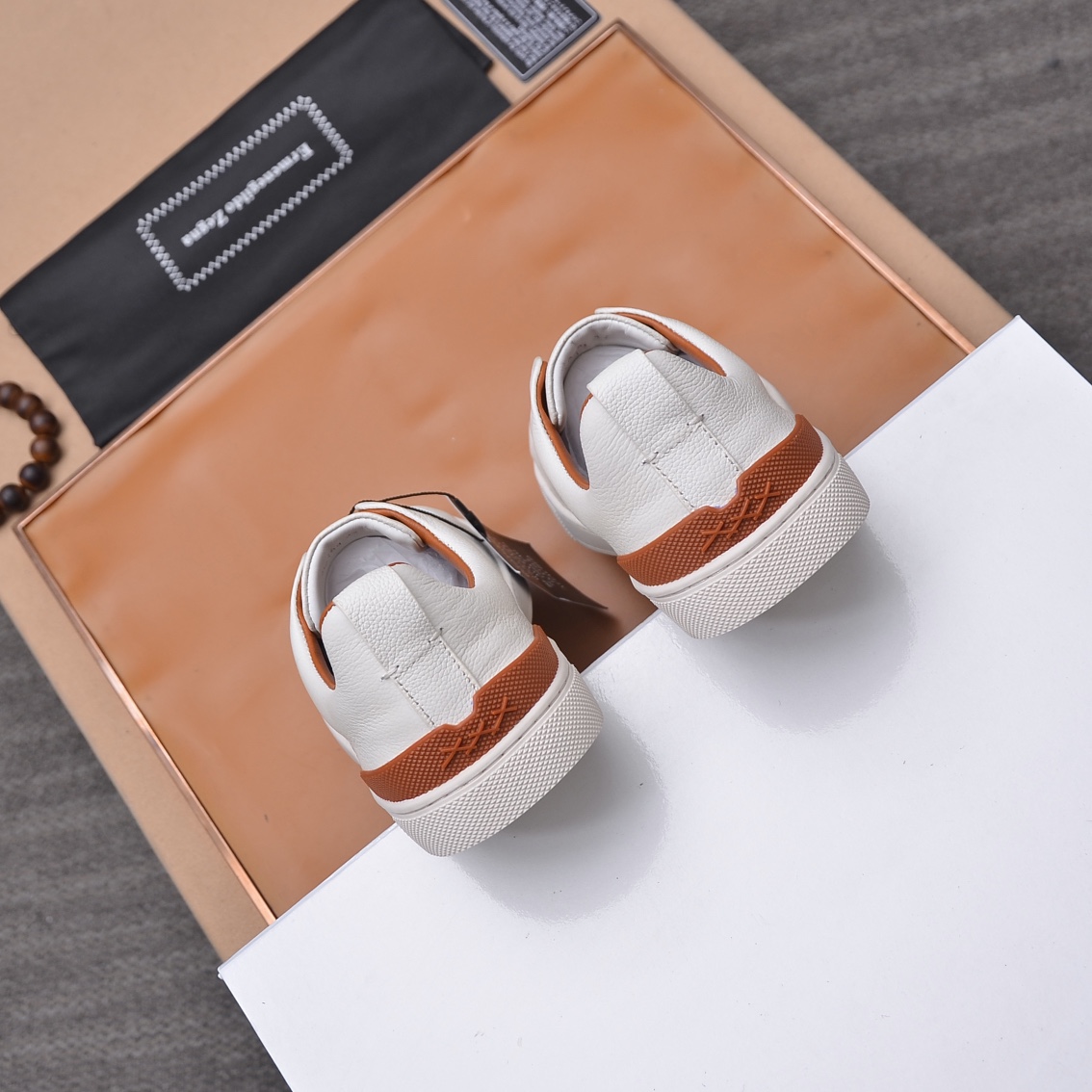 precio de fábrica Calidad de gama alta con el embalaje del contador Marca: Jeni * "Zegna *" zapatos 