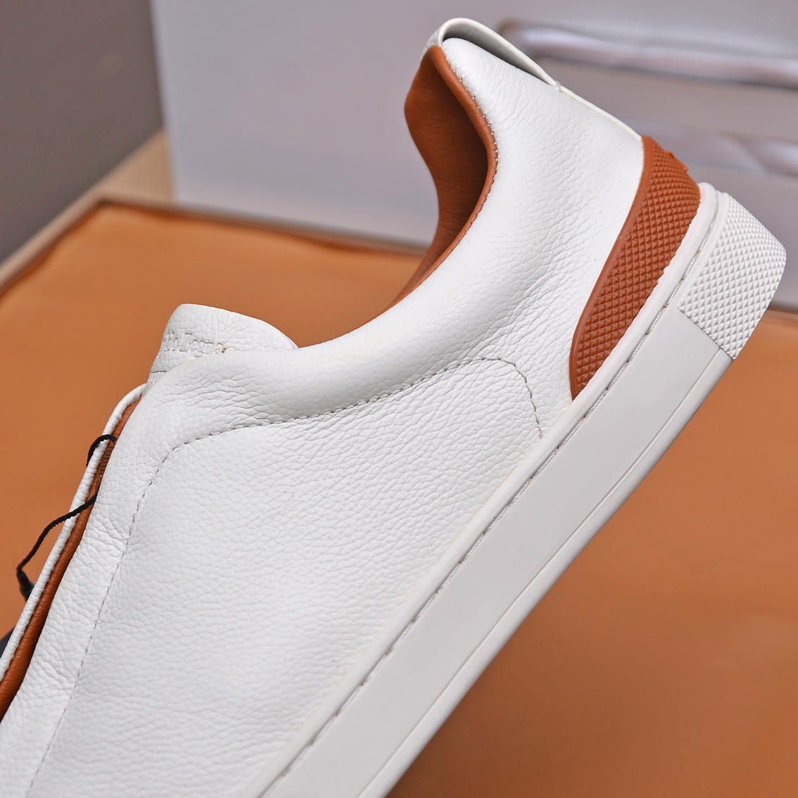 precio de fábrica Calidad de gama alta con el embalaje del contador Marca: Jeni * "Zegna *" zapatos 