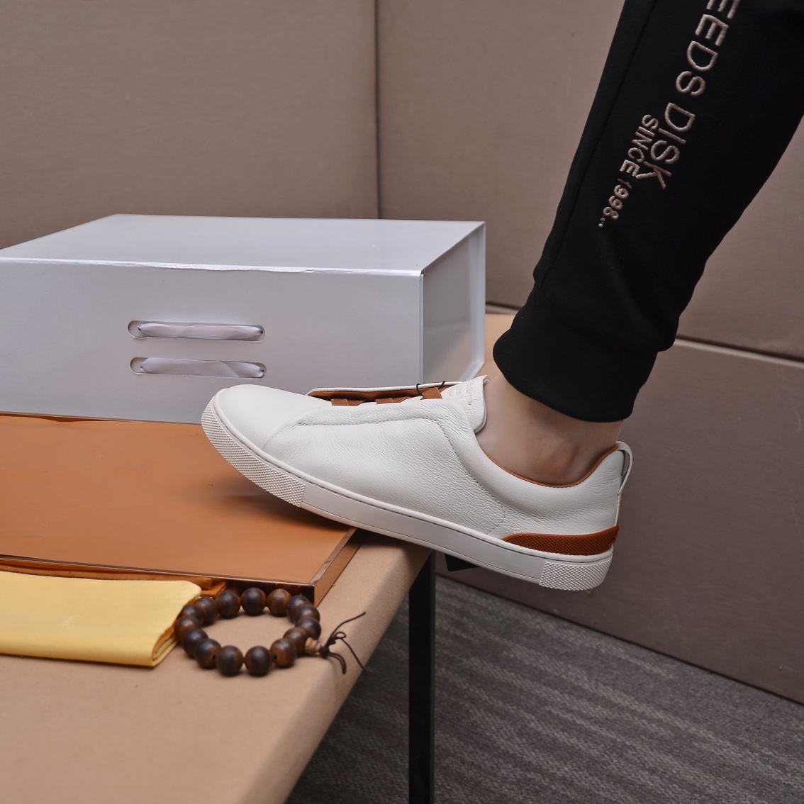 precio de fábrica Calidad de gama alta con el embalaje del contador Marca: Jeni * "Zegna *" zapatos 