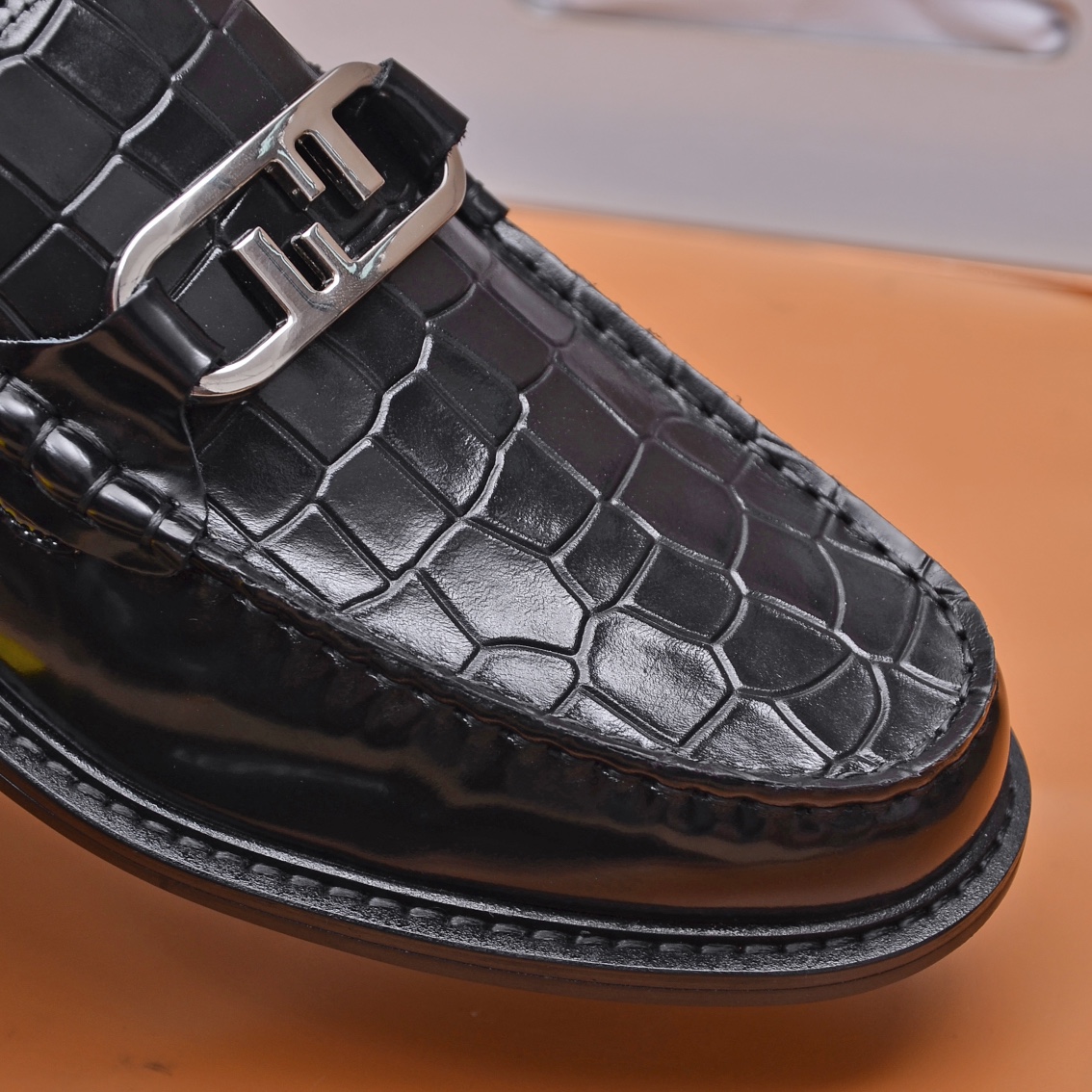 Fendi Men's Black Leather Croc Embossed Loafers with Metal Logo Buckle 9 i1663354100 3972 7