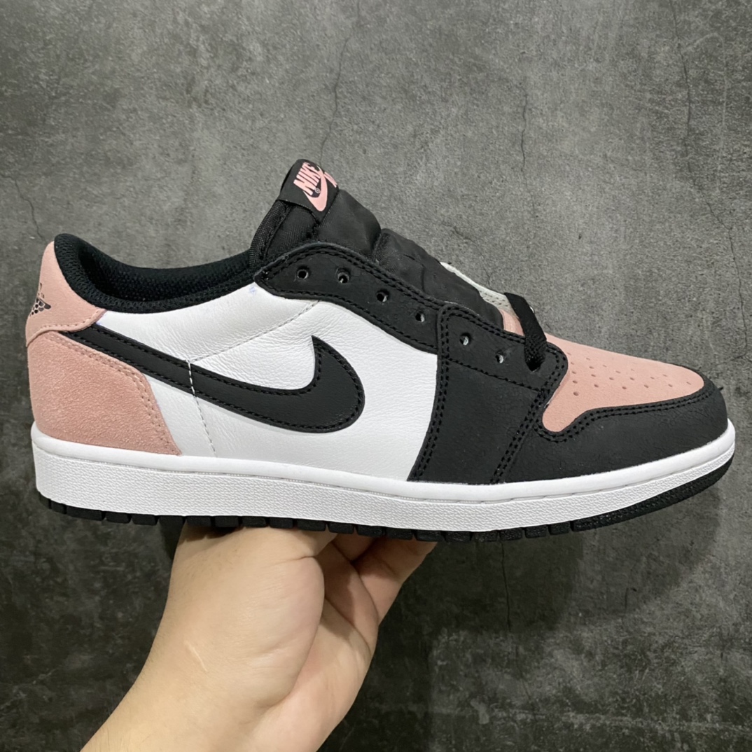 莞产dg版本Air Jordan AJ1 Low OG 黑粉爆裂纹低帮 CZ0790-061 原楦原纸板开发 极致一眼正品既视感 原厂皮料 原厂拉帮工艺 全部采用原厂电脑车 针距 边距完全同步原鞋 原厂特供皮料承诺百分百一致原鞋 鞋面清洁度最高QC检验标准 控制溢胶 飞翼3D高频深度立体 全市场仅此一家 鞋盒、防尘纸 均采购来自原厂 尺码：40 40.5 41 42 42.5 43 44 44.5 45 46 47.5-选品中心
