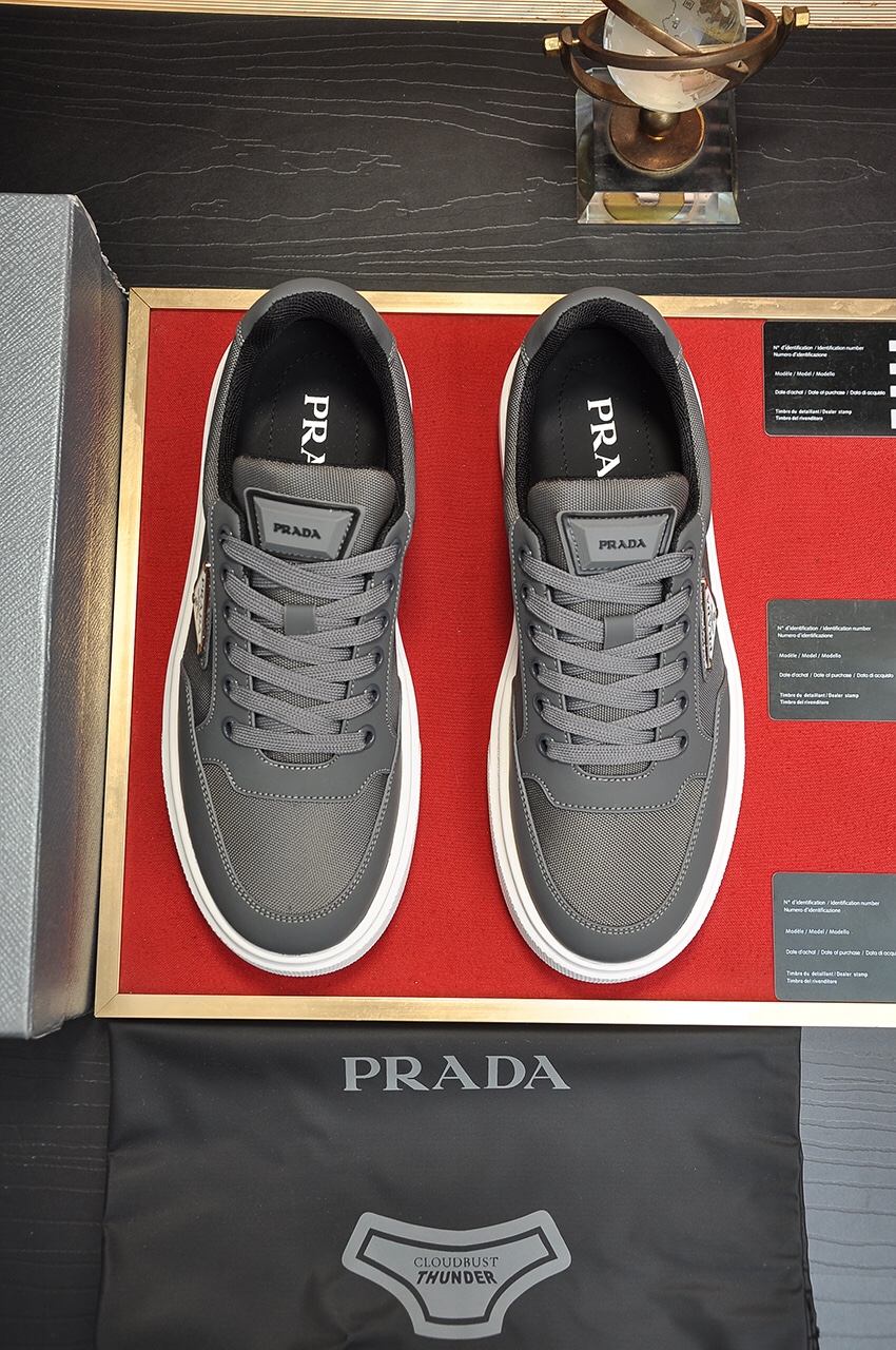 J0 Prada 普拉达 原单减震厚底潮牌主推爆款，前卫百搭时尚男鞋私版开模，飞织鞋面滴胶工艺拼接1：1复刻..时尚干脆、原版进口牛皮垫脚；大气个性更潮更抢眼更追求档次，它将颠覆旧念，与您共度时尚潮人必备! 必自留 ! 高大上的舒适大低，高端品质做工。