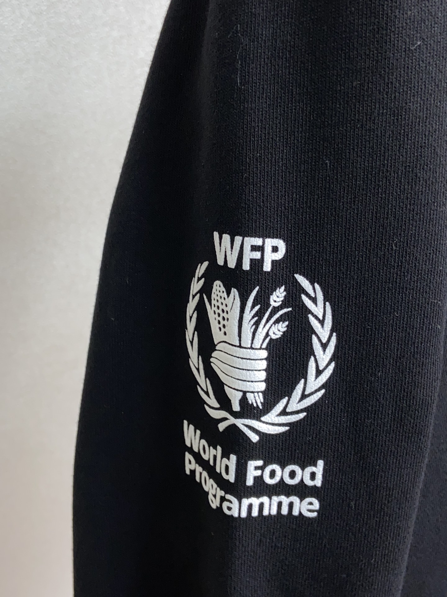 Balencia-*@ 巴黎世家 秋冬新款 世界粮食计划WFP系列 连帽卫衣