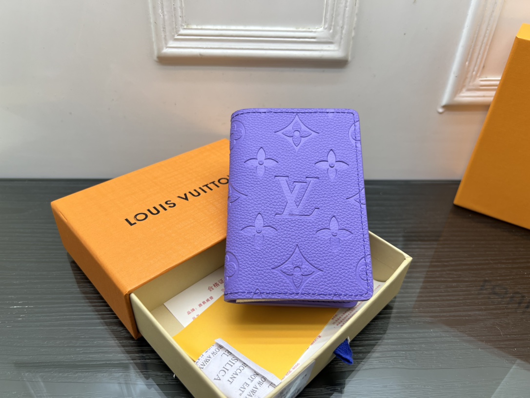 Genuine leather card holder front view