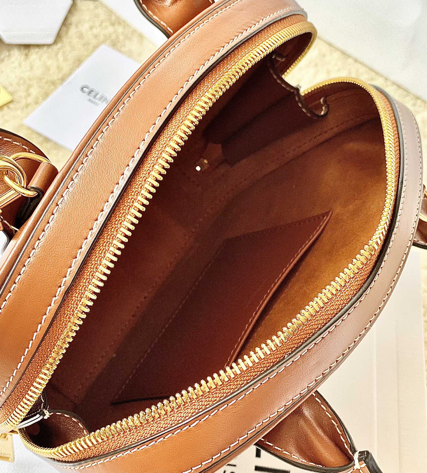 CELINE赛琳迷你棕色凯旋门牛皮革保龄球包110462