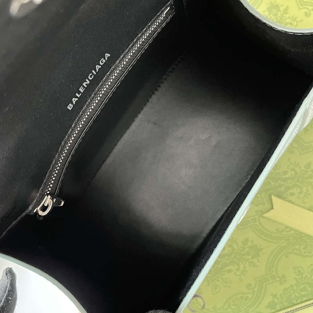 Balenciaga bag (Cdfmall 】 BALENCIAGA × GUCCI ‼ GUCCI “Aria- ” ， ！ — photo 7
