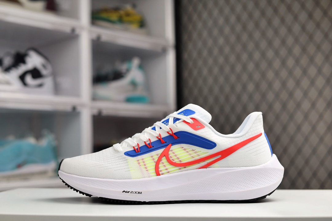 G0 NK Air Zoom Pegasus 39飞马系列 平台专供 过验版 原底原面 区分市面一切版本 飞马系列全新一代拥有 Zoom Air 中足搭配 Flywire 飞线 在高速运动时营造舒适稳定的贴合感 内置Zoon气垫加持