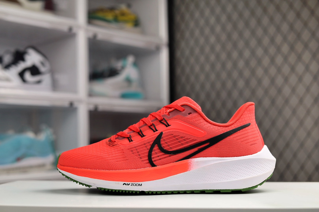 G0 NK Air Zoom Pegasus 39飞马系列 平台专供 过验版 原底原面 区分市面一切版本 飞马系列全新一代拥有 Zoom Air 中足搭配 Flywire 飞线 在高速运动时营造舒适稳定的贴合感 内置Zoon气垫加持