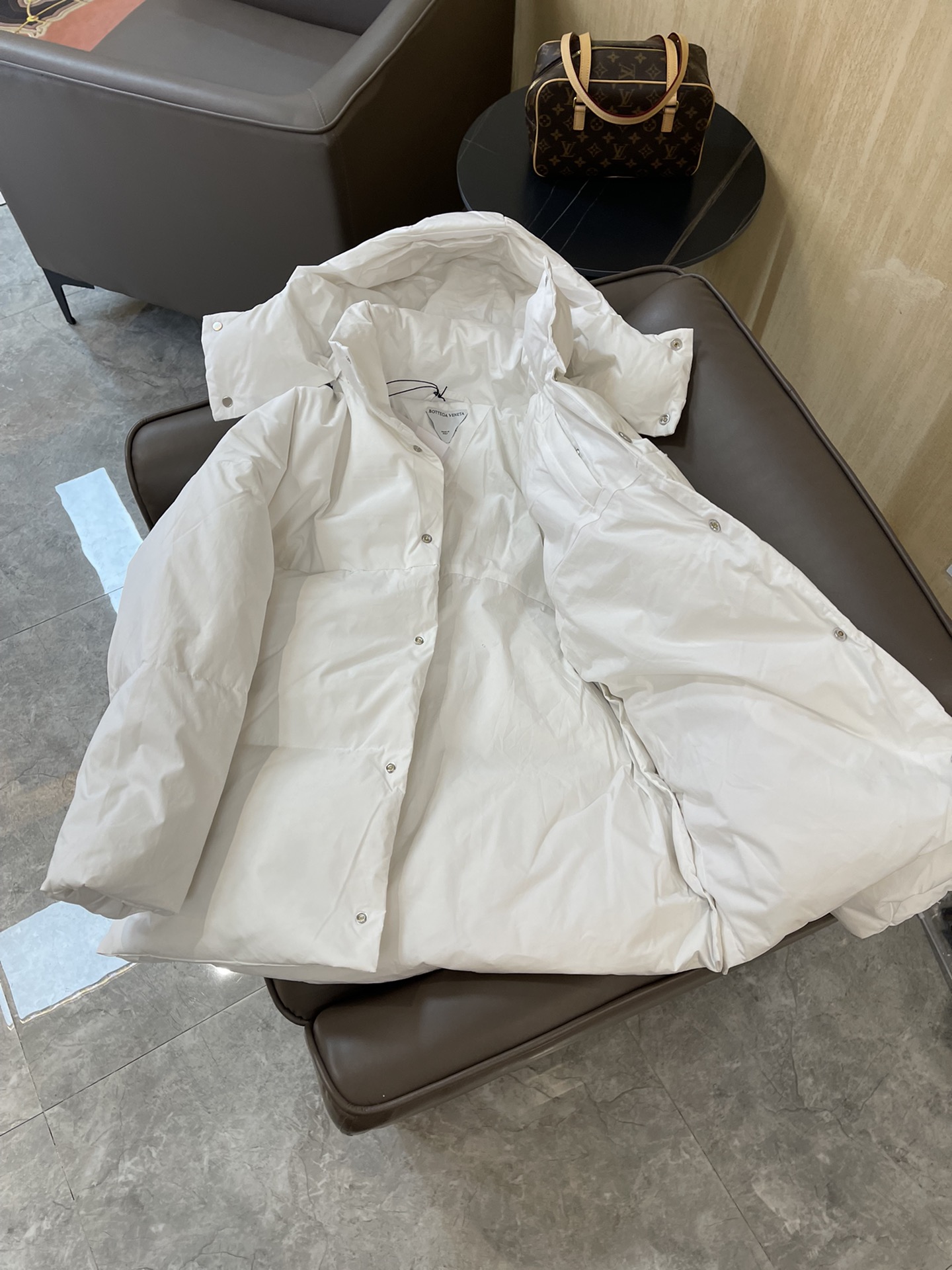 T8224#羽绒服特价️SMBV行走的棉被超高充绒量面包服羽绒服白色