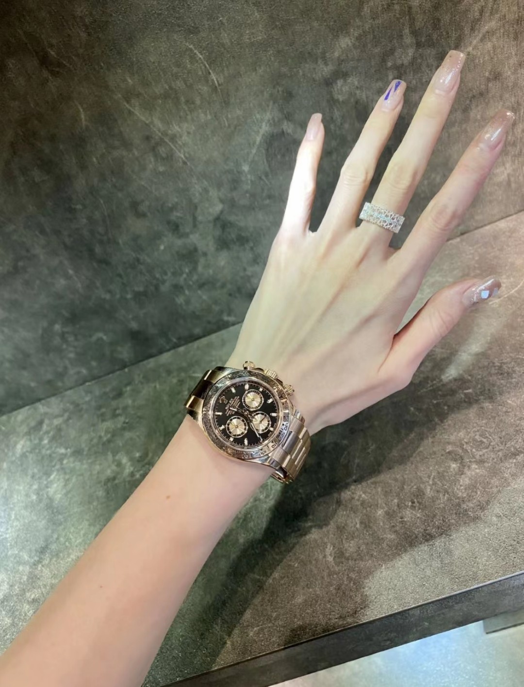 Rolex 事实证明，女生带迪通拿也是非常的 机智