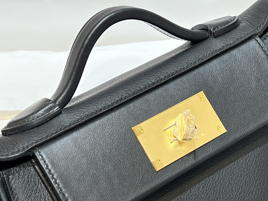 Hermès Mini 24/24 Black Leather Satchel Bag with Shoulder Strap 8 i1663486017 4045 6