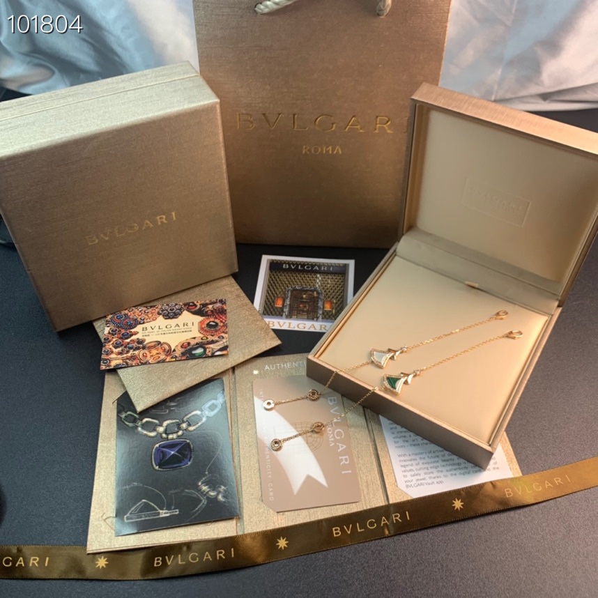 NO:101416,Bulgari new skirt white shell peacock green bracelet, sterling silver 925 material, Bulgari bracelet, bvlgari, skirts, bracelet, pure silver19860909宝格丽新款裙子白贝孔雀绿手链,纯银925材质,宝格丽手链,bvlgari,skirts,bracelet,pure silver,Jewelry