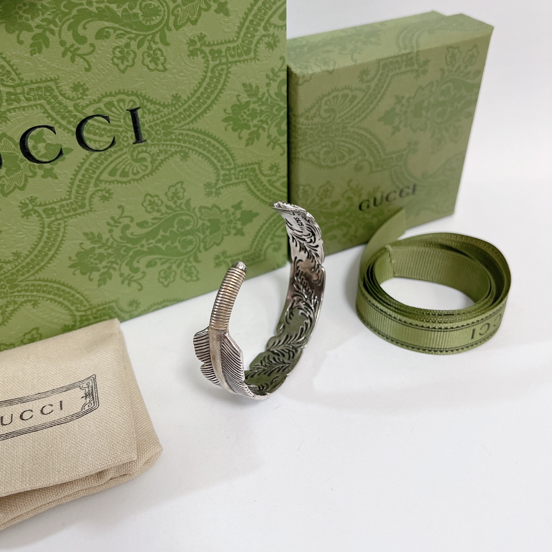 NO:100994,Gucci Tang grass pattern feather bracelet men's trendy personality versatile Takahashi Goro retro bracelet jewelry opening hand jewelry, Takahashi bracelet, gucci, bracelet19860909古驰唐草纹羽毛手镯男潮个性百搭高桥吾郎复古手环饰品开口手饰,高桥手镯,gucci,bracelet,Jewelry