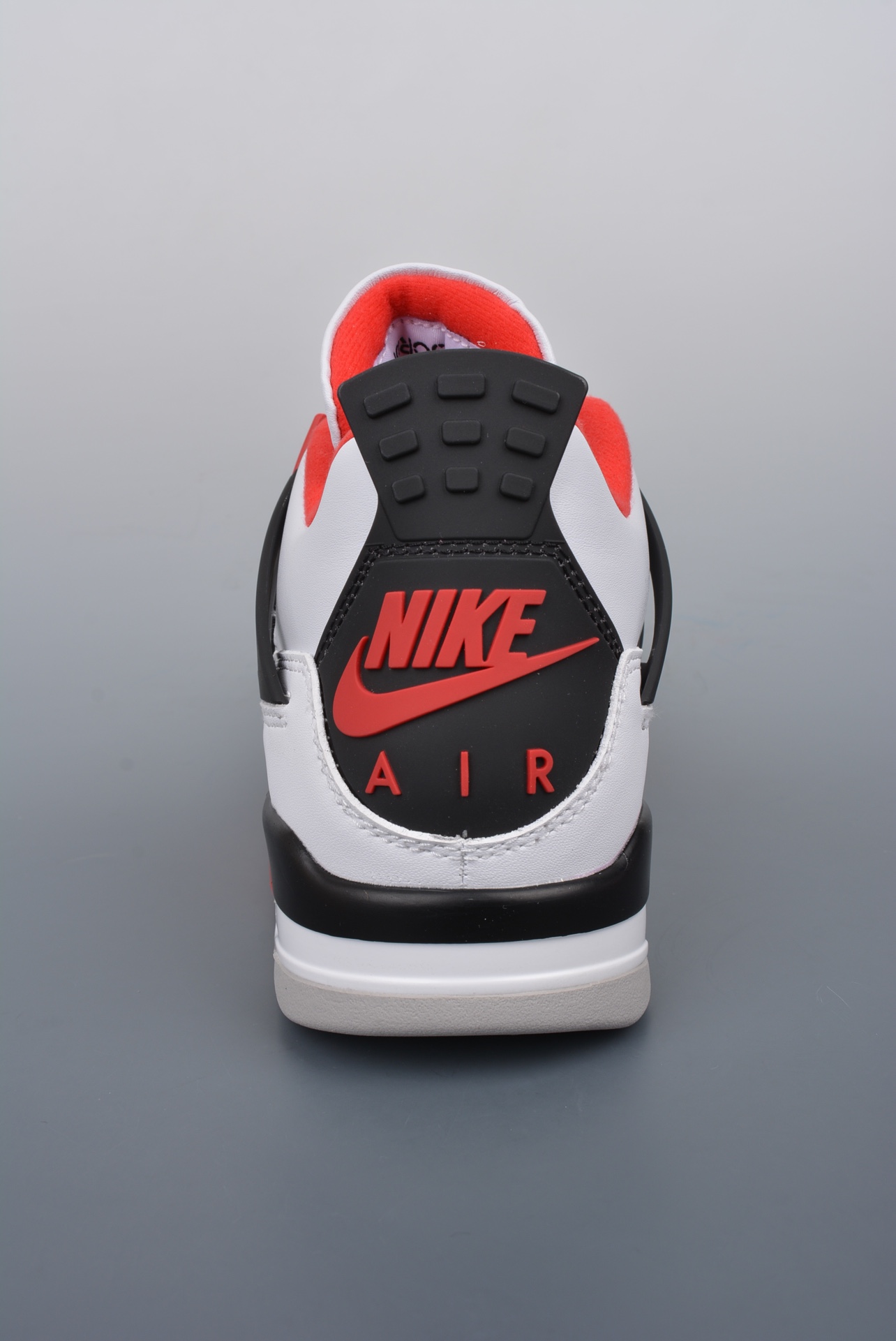 💰180真标💰280公司级💰380纯原版
Air Jordan AJ4 Retro 原楦原纸板 
原厂材料开发 细节把控到位 主供外贸客户 
打造完美鞋型 纸板中底 钢印 
完美版型 公司货既视感 
皮料自行品鉴  最大开发到47.5 专供鬼佬 
区别市面各种"伪纯原" F
尺码：36 36.5 37.5 38 38.5 39 40 40.5 41 42 42.5 43 44 44.5 45 45.5 46 47.5
耐克 阿迪达斯 三叶草 椰子350 v2 sb dunk 古驰脏脏鞋 麦昆 匡威1970s 万斯 vans 范斯 新百伦 乔丹 air jordan asics亚瑟士 斯凯奇 斐乐 彪马 锐步 mlb fila 鬼冢虎 莆田鞋 板鞋 樱花粉 af1 高帮 纯白 复古 满天星 解构 鞋盾 小麦色 蓝粉 马卡龙 低帮 独角兽 鸳鸯 联名 童鞋 冰淇淋 骨白冰蓝 白蓝 黑色 小白鞋 电玩像素 黑白 涂鸦 镭射 雾霾 白色 diy 1970s 夜光 大童 泼墨 中帮 黑武士 洛克公园 魔术贴 情侣 经典 四钩 奶咖色 刮刮乐 白丝绸 白银 3m 反光 白绿夜光 白橙双钩 小雏菊 权志龙 白绿橙 off white 飞线 金钩 冰块 小银钩 笑脸 缝线 剪纸 纯黑 蓝丝绸 情人节限定 白金 蓝白 354 黑曜石 熊猫 像素 冰蓝 四小勾 水晶底 寿桃 洞洞鞋 彩虹像素 灰色 air force 1 黑色 拖鞋 aj4 aj35 aj11 篮球鞋 莆田 aj3 aj6 aj13 aj7 童鞋 儿童鞋 aj312 aj36 黑白奥利奥 传奇蓝 aj32 限量版 飞人拖鞋 康扣 熊猫 北卡蓝 low 白水泥 藤原浩 aj34郭艾伦 影子灰 蒂芙尼绿 aj10 倒钩 aj9 冰雪奇缘 黑曜石 aj31 aj270 球鞋 大魔王 冰激凌 樱木花道 热熔岩 迪奥联名 胭脂红 凉鞋 aj15 满天星 水泥灰 芝加哥 鸳鸯 aj28 情侣 aj28 樱花粉 电玩像素 北卡蓝 小迪奥 粉色 樱花粉 电玩像素 烟灰 变色龙 兵马俑 大巴黎 aj16 兔八哥 马卡龙 大学蓝 aj30 黑水泥 白蛇 叶绿素 火影 白水泥 情人节限定 粉蛇 黑红 球鞋gtcut kobe球鞋 zoom kobe 500黑武士 2022r nike星空 gt球鞋 zoom跑鞋 纽巴伦990 nikecourt女鞋 zoom aj1 nb827 斐乐hike nike青花瓷 aj镭射 科6 next跑鞋 宇航员2.0 小白鞋 男鞋 运动鞋 斯凯奇 斐乐 板鞋 aj 彪马 新百伦 亚瑟士 new balance adidas 阿迪达斯 篮球鞋 空军一号 纯白 跑步鞋 vision street wear puma 女运动休闲鞋 nb 情侣鞋 球鞋 dunk 美津浓 欧文7 运动鞋女款跑步鞋 休闲男鞋 aj1 拖鞋 耐克鞋男新款 鞋子 童鞋 男款 飞马 zoom 超级飞马 跑鞋 老爹鞋 air max 儿童鞋子 男士 飞马38 m2k 日落 黑白熊猫 女款 飞马39 男款 阿甘鞋 飞马37 夏季 dunk sb 华夫鞋 凉鞋 开拓者 夏款 毛毛虫 气垫 air zoom 休闲鞋 高帮 帆布鞋 sacai 2022 vapormax 赤足 飞马36 af1 紫葡萄 树莓紫 winflo8 court女鞋 网鞋 zoom 破二 dc0774 拖鞋 superfly 子弹头 dunk黑白熊猫 blazer max270 欧文7 小童鞋 阿尔法 欧文8 登月 星空 莆田 黑武士 airmax97 贝壳头 三叶草 boost forum 椰子鞋 yeezy neo 暗夜精灵 金标 椰子 350 v2 ultraboost 清风 阿尔法 涉水鞋 ub21 ub22 forum84 ub nmd 爆米花 pro2 cut supernova x9000 椰子500 小椰子 forum low 史密斯 椰子700 樱花系列女鞋 新百伦530 327 574 5740 满天星 992 550 990 303 nb2002ra 302 元祖灰 993 990v5 nb300 ms327 580 999 nb327新百伦 新百伦878 nb300 5740奶茶色 m5740nb5740 997 608 452 nbms327 992元祖灰 996 880 低帮 倒钩 aj1 low 北卡蓝 黑曜石 倒钩藤原浩鞋 芝加哥 禁穿 小迪奥aj1 aj1大学蓝 樱花粉 烟灰 闪电倒钩 mid 影子灰 白丝绸 黑红脚趾 黑红 马卡龙 小dior 蒂芙尼绿 黑脚趾 小摩卡 蜘蛛侠 兔八哥 莆田纯原 纯白 中帮 黑粉脚趾 鸳鸯 low摩卡棕 扣碎 倒钩低帮 小闪电 凯尔特人 芝加哥ow联名 灰白 红豆奶茶 叛逆 换底 扣碎篮板 摩卡棕 迪奥联名鞋 皇家蓝 低帮女鞋倒钩白棕 泡泡糖 黑粉脚趾 北卡蓝低帮 黑绿脚趾 影子灰 蒂芙尼绿 黑脚趾 浆果粉 扣碎篮板 鸳鸯 冰淇淋 白丝绸 激光蓝 offwhite联名 黑粉脚趾 蓝 水洗丹宁 情人节 午夜蓝 凯尔特人 泡泡糖 男鞋 女鞋 夏季 儿童 拖鞋 小众鞋 篮球鞋 凉鞋 运动鞋 跑步鞋 童鞋 板鞋 日落 足球鞋 小白鞋 跑鞋 老爹鞋 zoom 超级飞马 36 37 38 sb dunk 鞋子 新款 m2k air max 薄款 赤足5.0 星空 登月 vapormax 超轻 网鞋 气垫鞋 阿甘鞋 休闲鞋 47 blazer 高帮 樱花粉 free vaporfly 情侣 子弹头 华夫鞋 欧文7 lebron18 joyride fly3 max270 杜兰特5 毛毛虫 黑武士 限量版 忍者 马拉松 winflo7 kyrie7 ep 莆田鞋 板鞋 樱花粉 af1 高帮 纯白 复古 满天星 解构 鞋盾 小麦色 蓝粉 马卡龙 低帮 独角兽 鸳鸯 联名 童鞋 冰淇淋 骨白冰蓝 白蓝 黑色 小白鞋 电玩像素 黑白 涂鸦 镭射 雾霾 白色 diy 夜光 大童 泼墨 中帮 黑武士 洛克公园 魔术贴 情侣 经典 四钩 奶咖色 刮刮乐 白丝绸 白银 3m 反光 白绿夜光 白橙双钩 小雏菊 权志龙 白绿橙 off white 飞线 金钩 冰块 小银钩 笑脸 缝线 剪纸 纯黑 蓝丝绸 情人节限定 白金 蓝白 354 黑曜石 熊猫 像素 冰蓝 四小勾 水晶底 寿桃 洞洞鞋 彩虹像素 灰色 air force 1 黑色 拖鞋 aj4 aj35 aj11 篮球鞋 莆田 aj3 aj6 aj13 aj7 童鞋 儿童鞋 aj312 aj36 黑白奥利奥 德训 aj32 限量版 飞人拖鞋 康扣 熊猫 北卡蓝 low 白水泥 藤原浩 aj34郭艾伦 影子灰 aj10 倒钩 aj9 冰雪奇缘 黑曜石 aj31 aj270 球鞋 samba gazelle