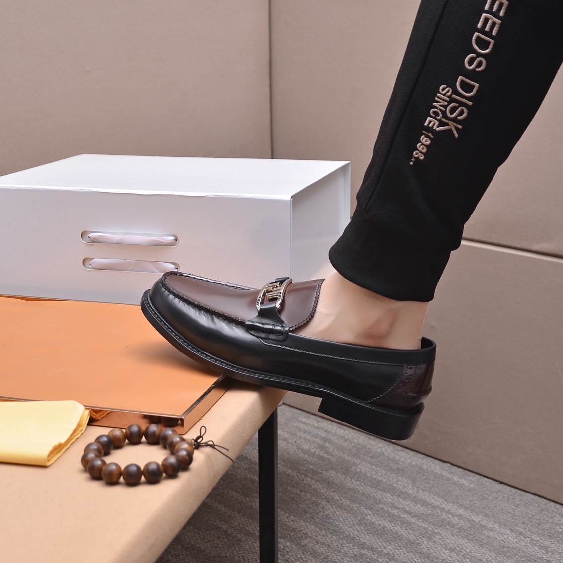 Fendi Men's Italian Leather Formal Loafers - Original Design & Comfort 5 i1663522900 2872 3