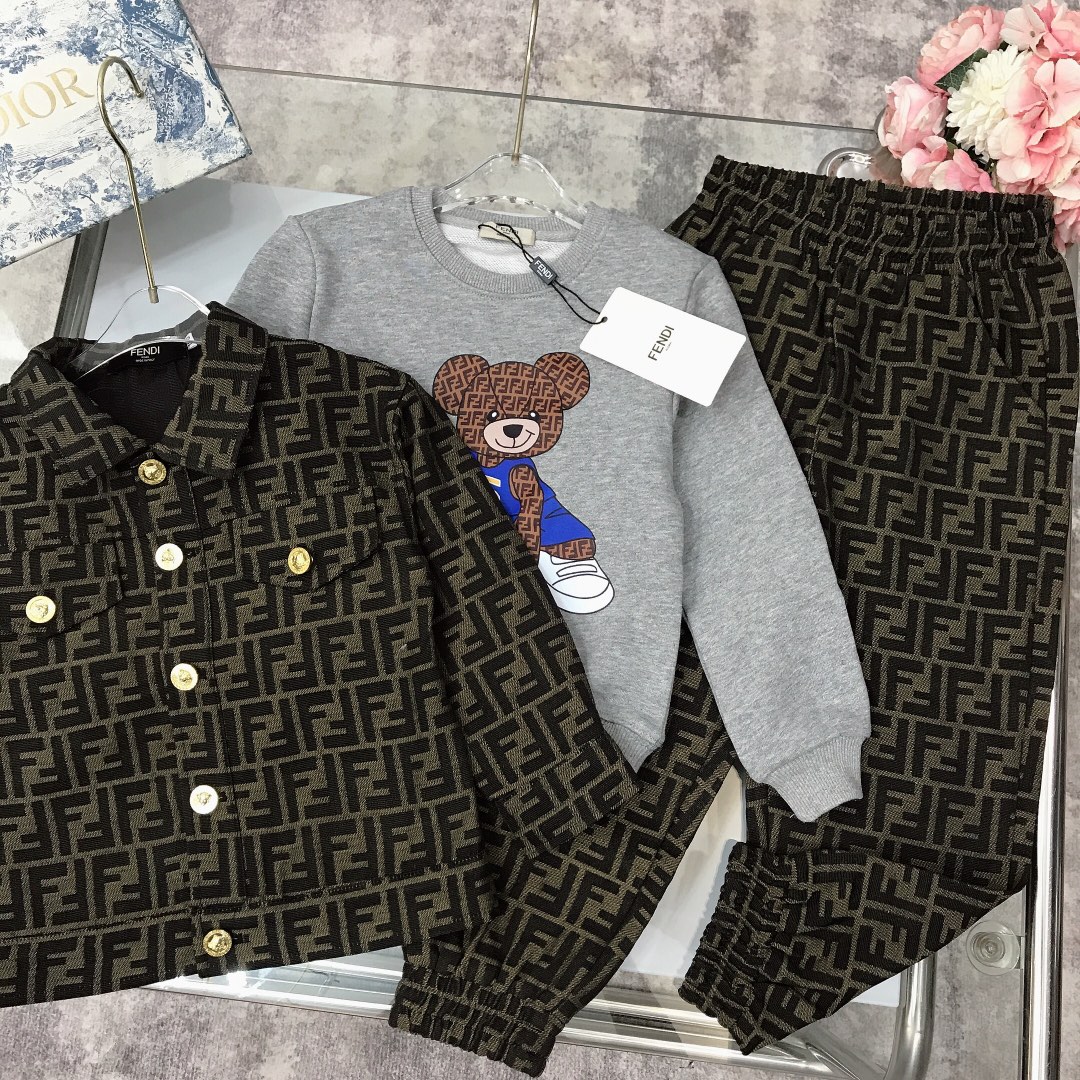 2022 Streetwear Collaboration: FEND* & Versace Van Sage High-Quality Collection Sizes 100-150 CM - 图片 2