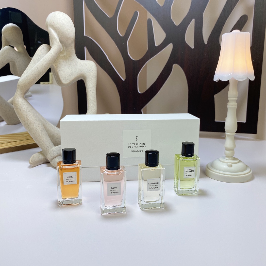 Yves Saint Laurent Miniature Perfume Set - 4 x 7.5ml Dab-On Bottles 3 i1663564487 3703 1
