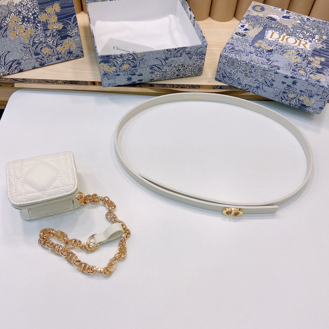 DIOR迪奥1.5Cm宽腰带以经典优