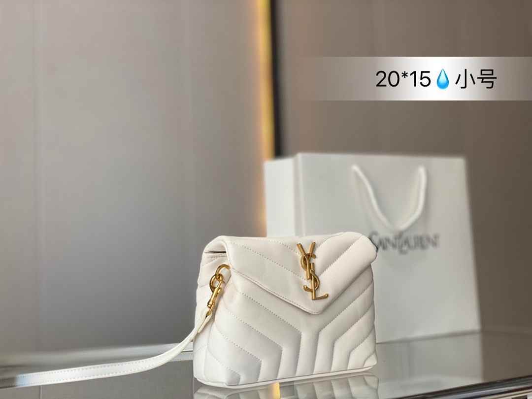 J5 小号 Saint Laurent 圣罗兰 YSL  进口意大利原厂小牛皮，内有一个隔层不怕东西乱糟糟啦 多功能又能装 20*15