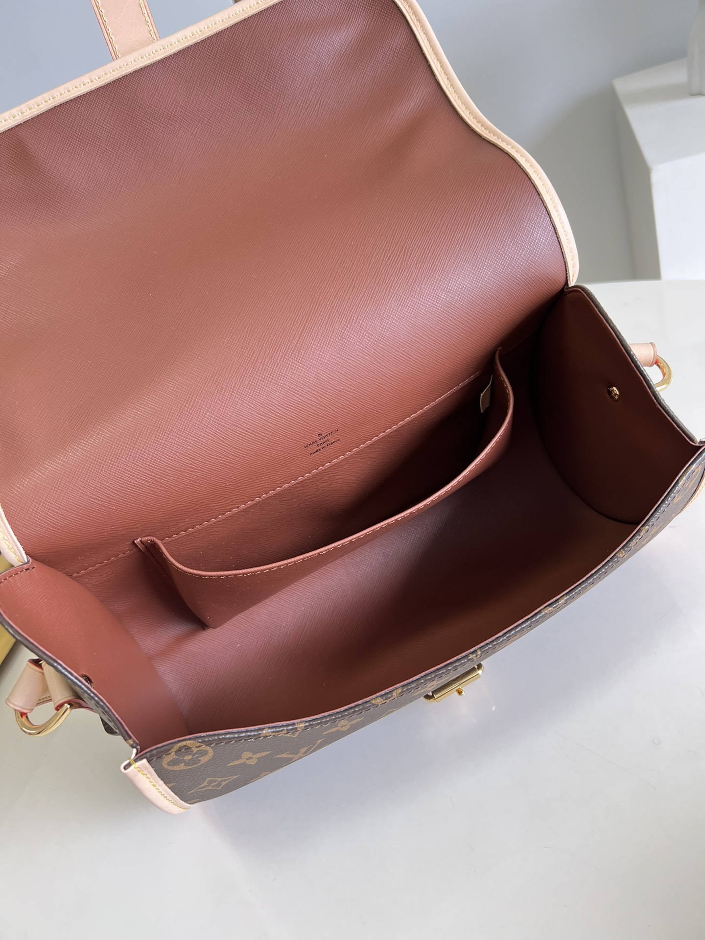 Louis Vuitton Haute Couture Classic Luxury Handbag Shoulder Crossbody 8