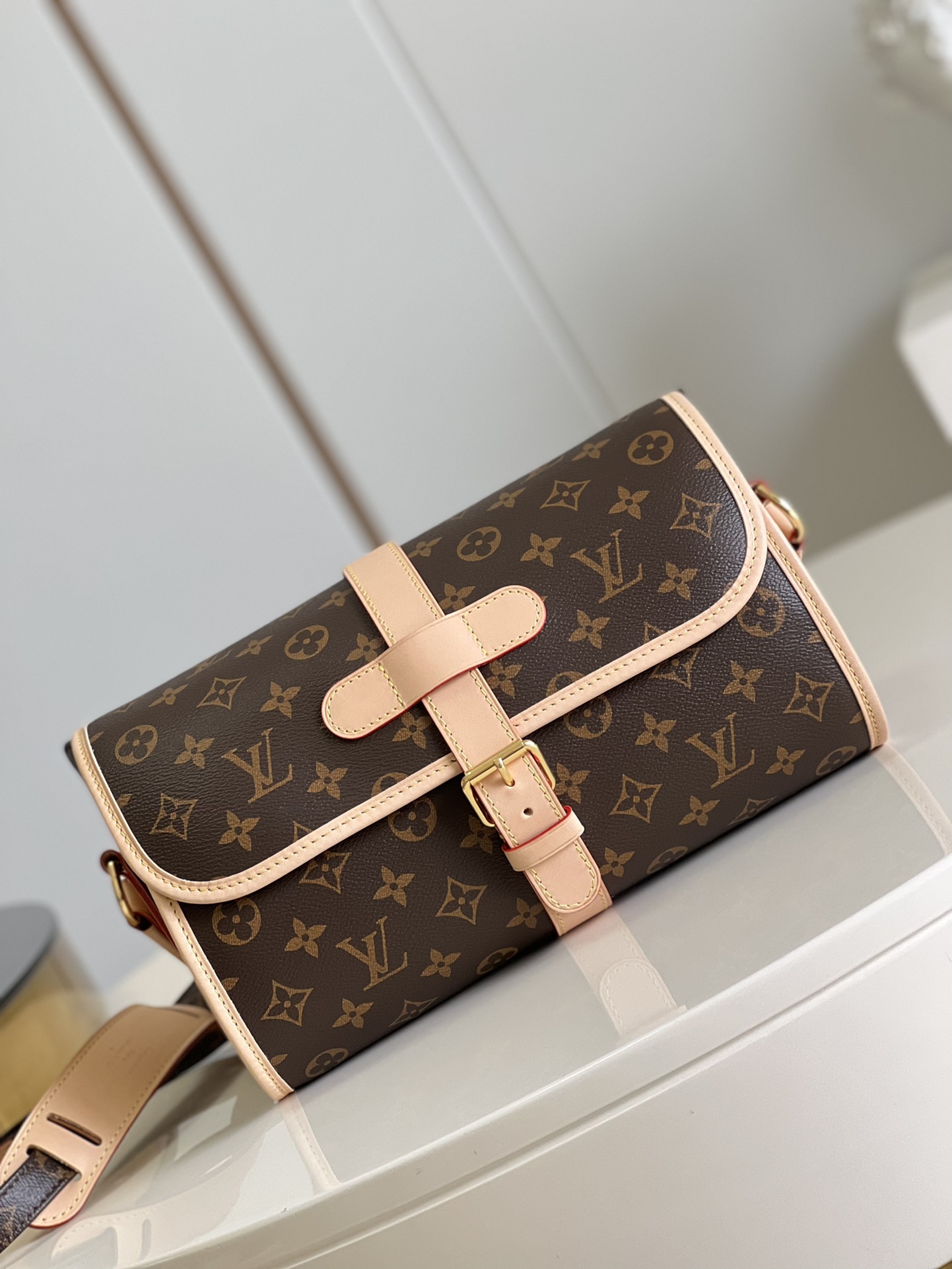 Louis Vuitton Haute Couture Classic Luxury Handbag Shoulder Crossbody 2