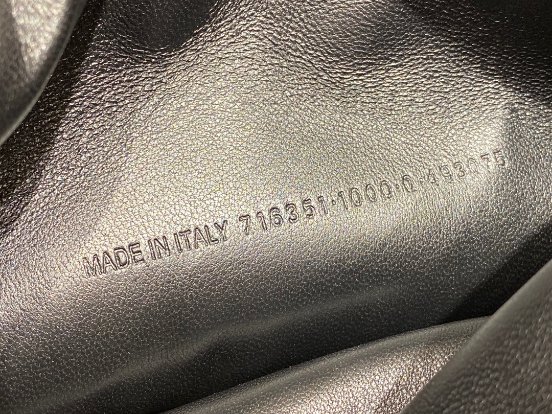 Balenciaga Crush 25CM 沙漏包 716351黑色/黑扣