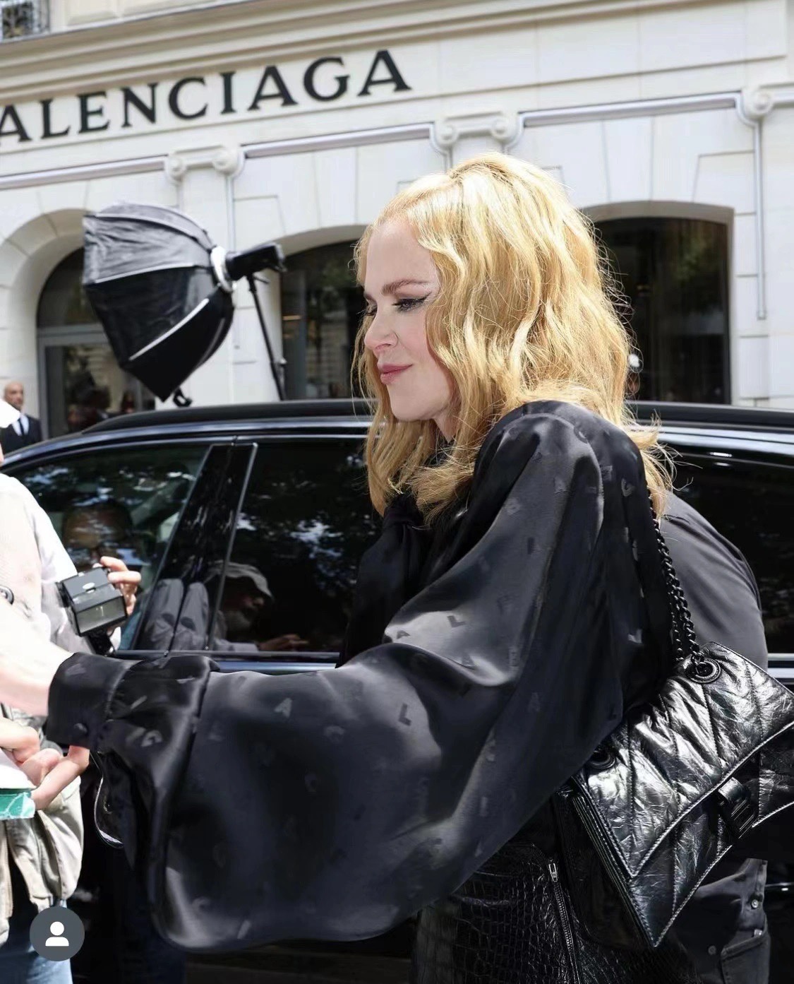 Balenciaga Crush 25CM 沙漏包 716351黑色/黑扣