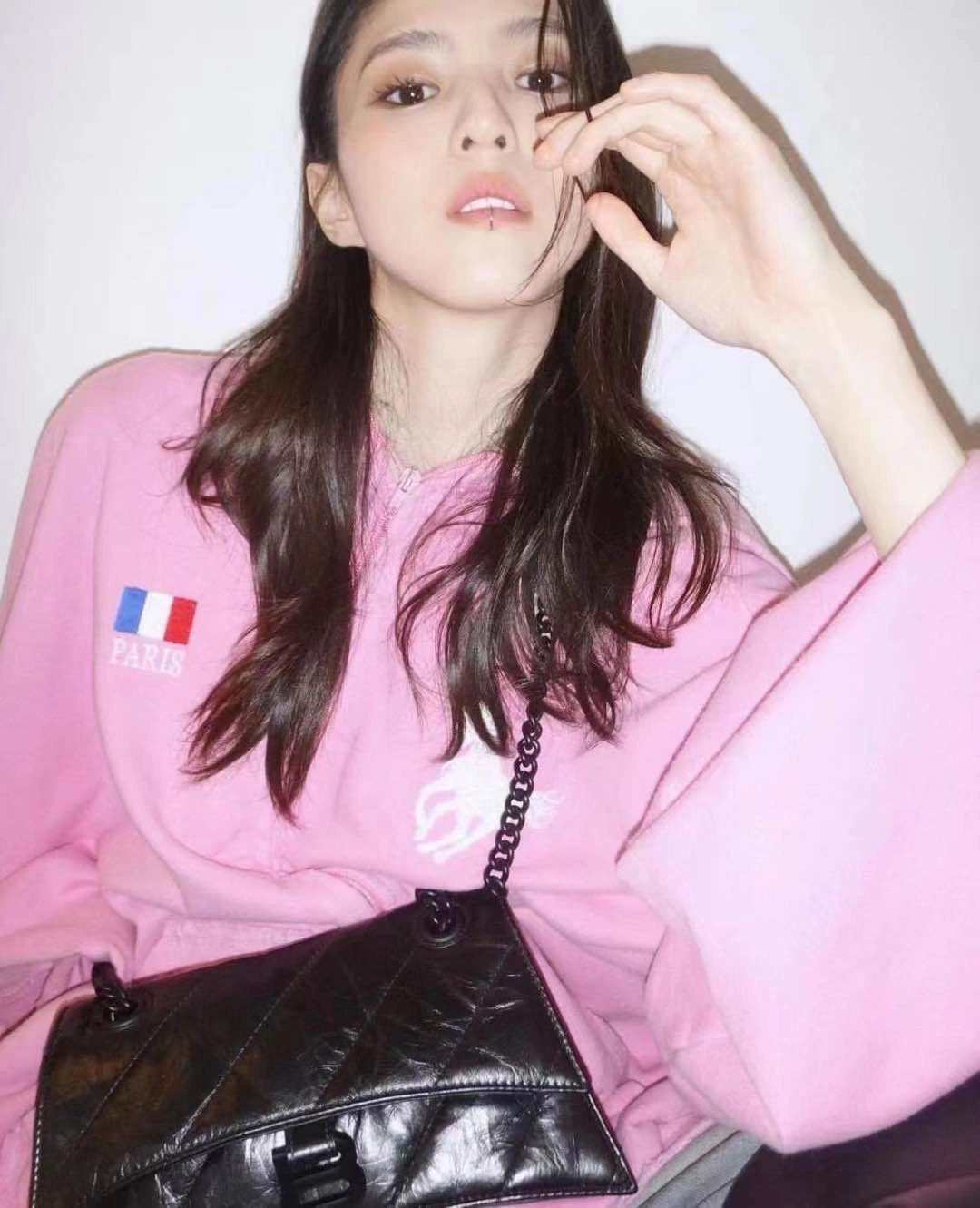 Balenciaga Crush 25CM 沙漏包 716351黑色/黑扣