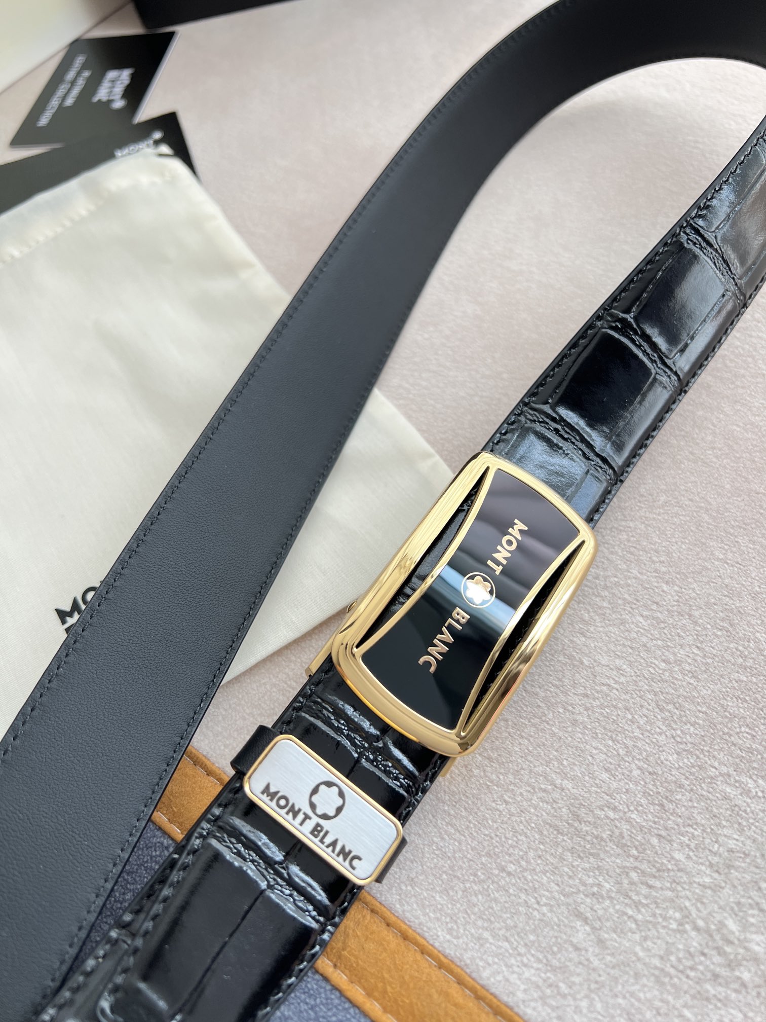 品名万宝龙.Montblanc️腰带