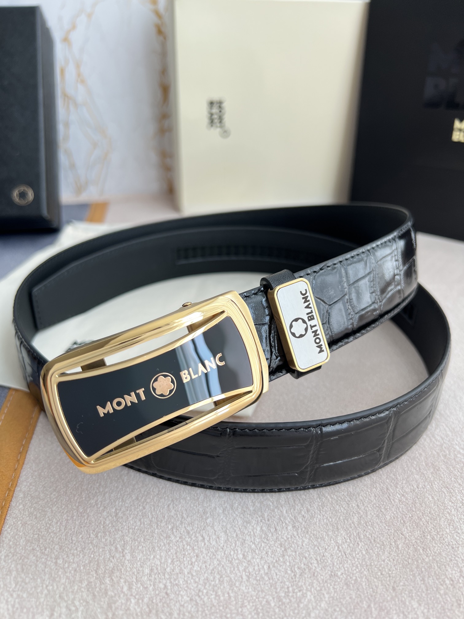 品名万宝龙.Montblanc️腰带