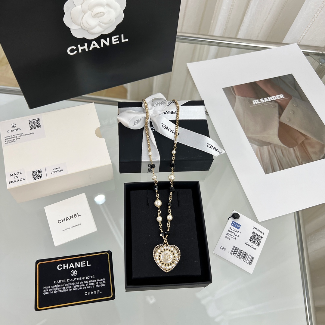 新款☑️CHANEL香奈儿 双c 珍珠桃心爱心项链