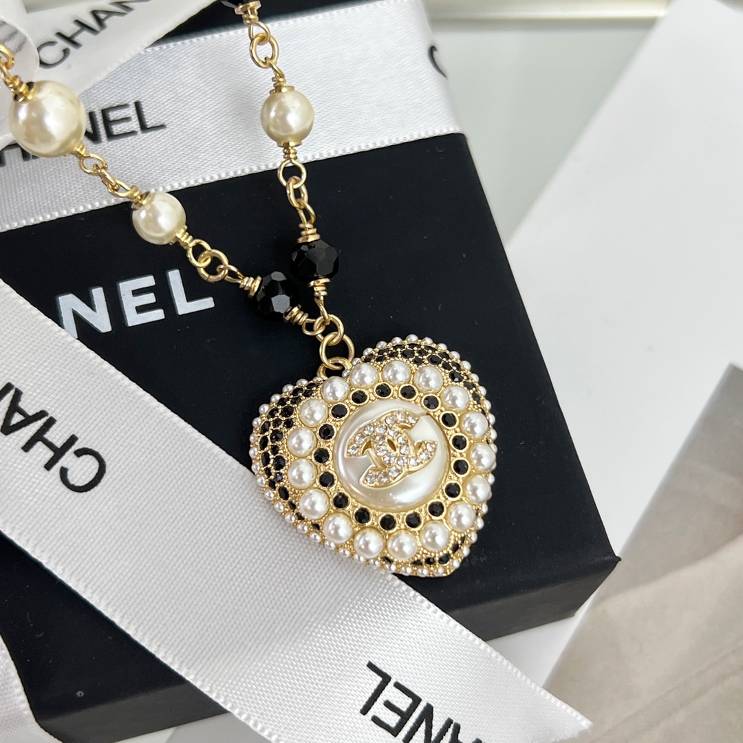 新款☑️CHANEL香奈儿 双c 珍珠桃心爱心项链