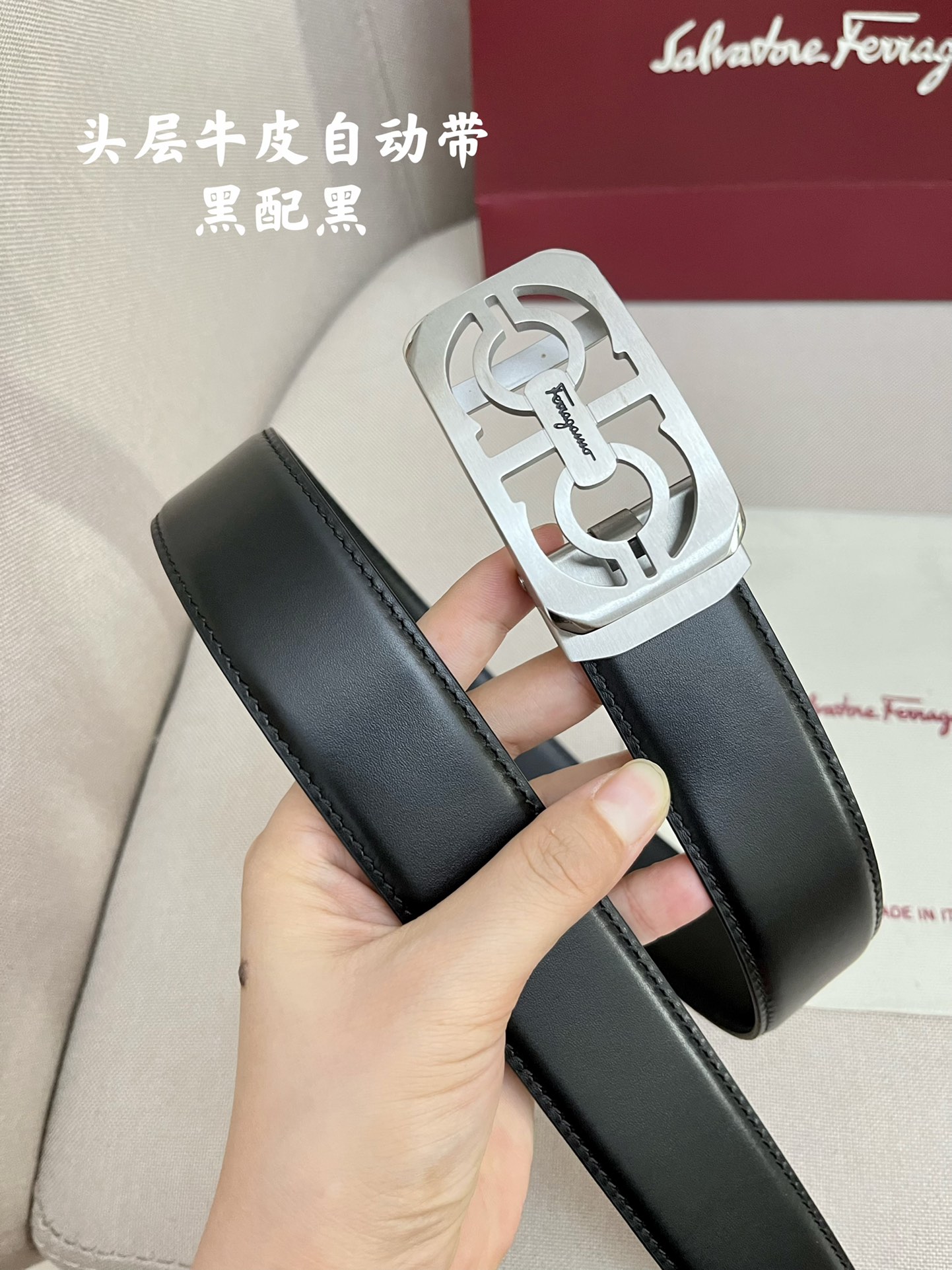 Ferragamo菲拉格慕男士专柜对
