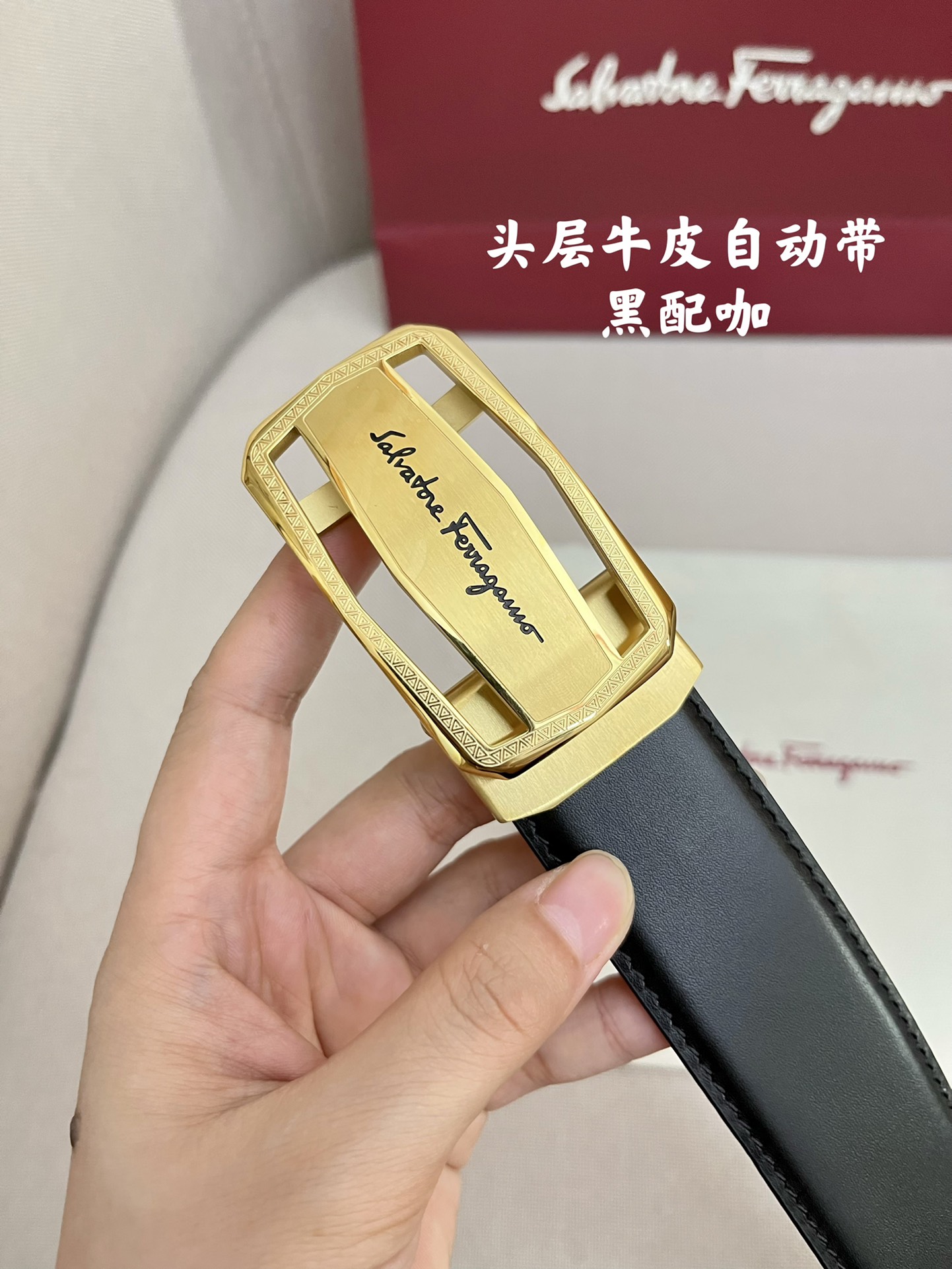 Ferragamo菲拉格慕男士专柜对