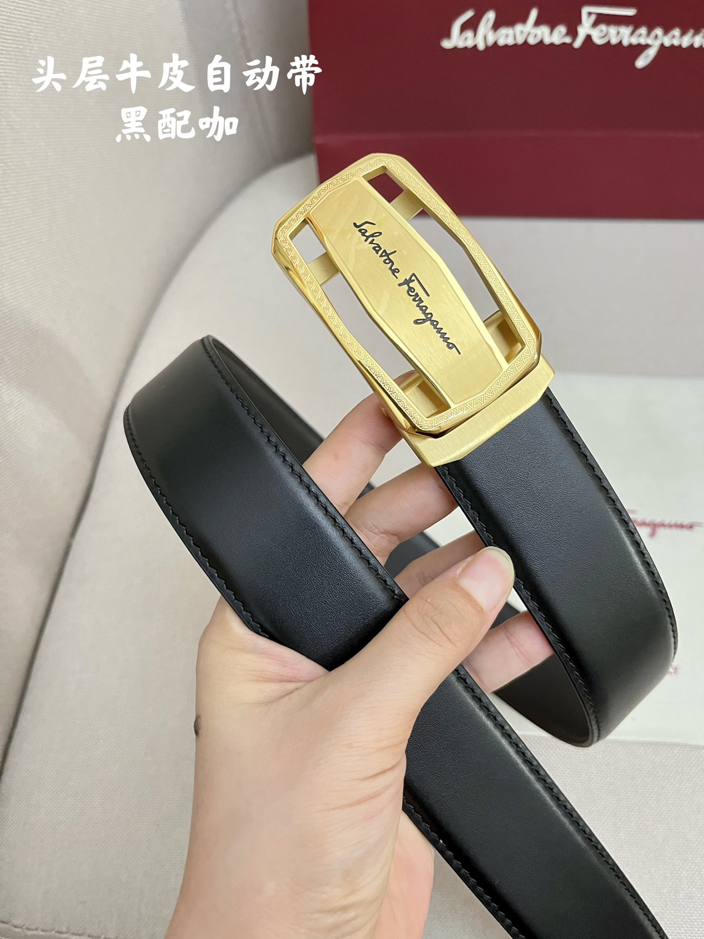 Ferragamo菲拉格慕男士专柜对