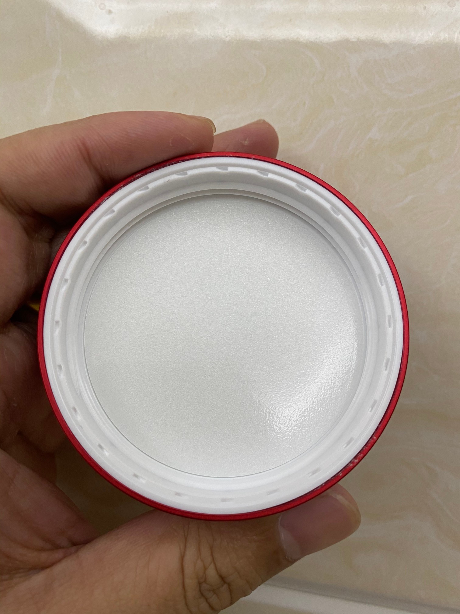 85💰单支
155💰套装
原版直冲，所有细节对比全部过，明通市场认可版本✔️Sk2大红瓶面霜两件套明通版！80g×2。功效：清爽型，滋润型。