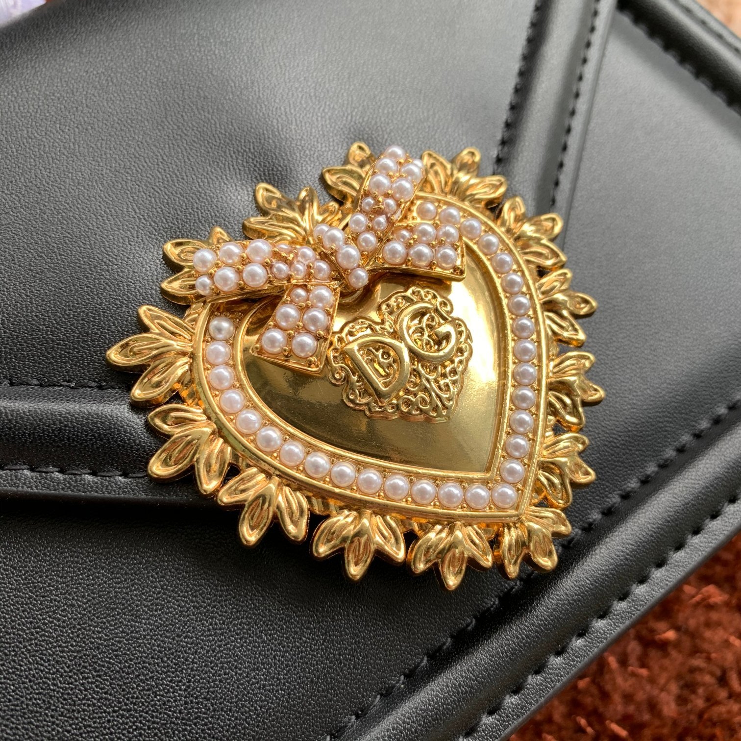 Dolce&Gabbana杜嘉班纳链条手提斜挎包款号6613原单细腻手工制造进口头层牛皮配以原厂五金包身