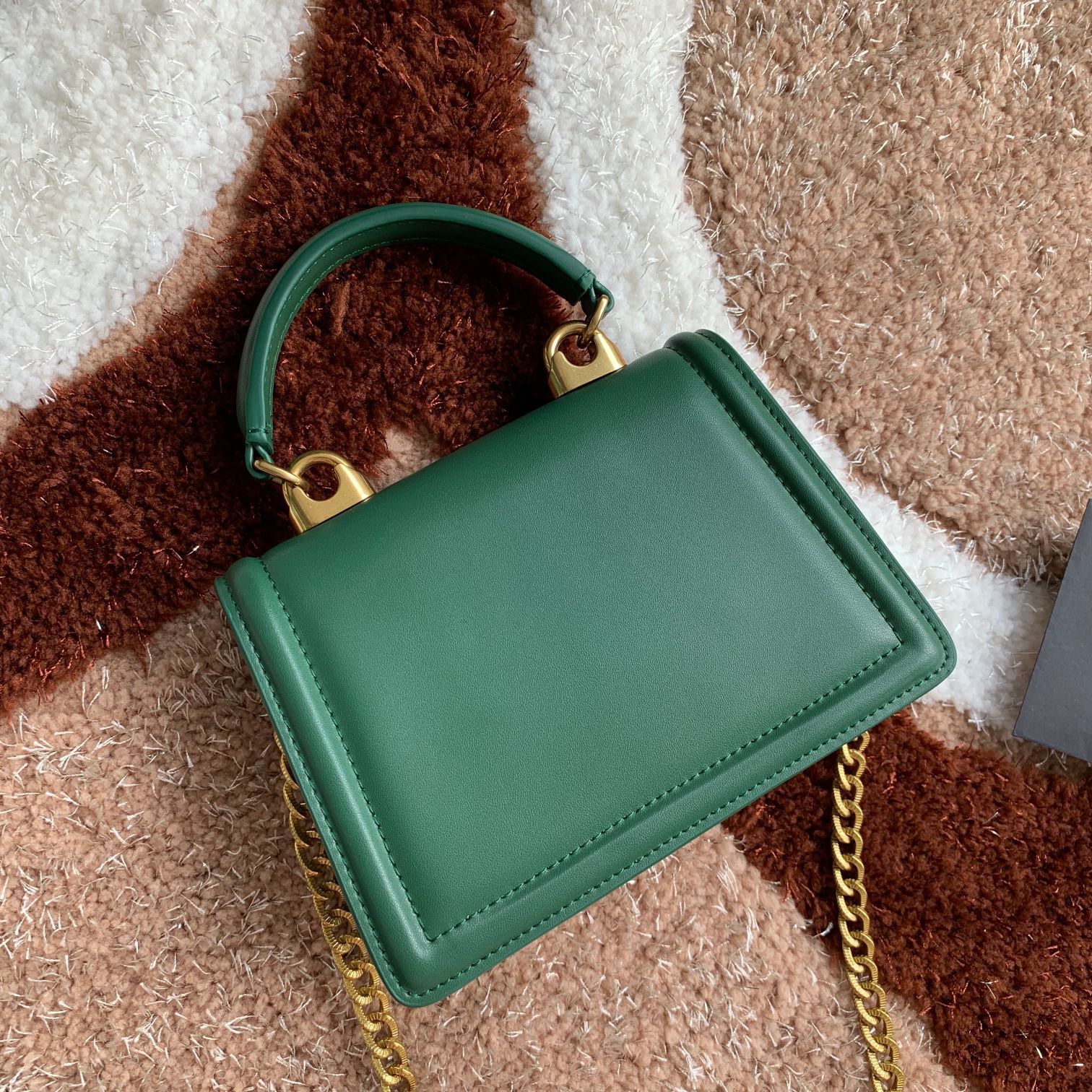 Dolce&Gabbana杜嘉班纳链条手提斜挎包款号6613原单细腻手工制造进口头层牛皮配以原厂五金包身