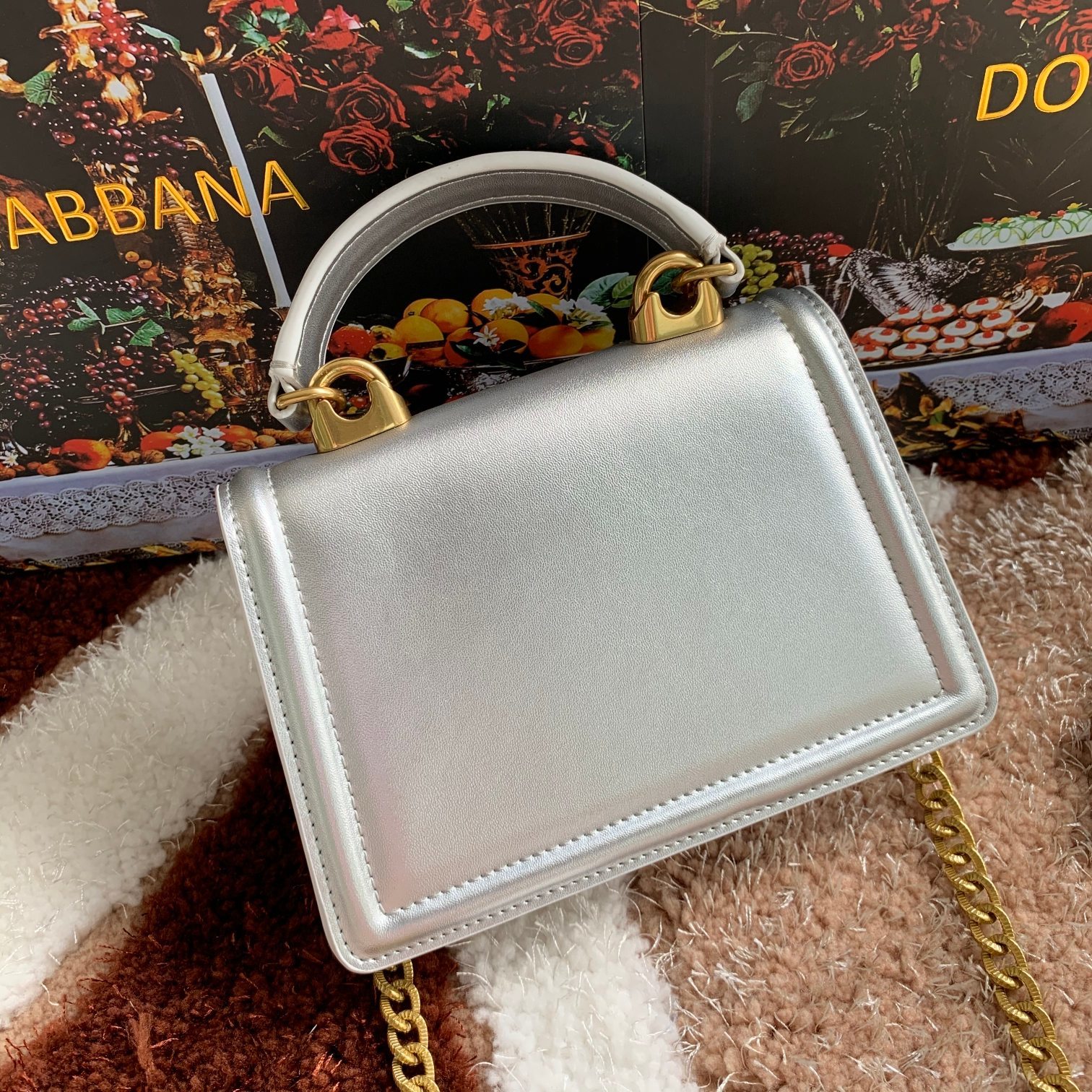 Dolce&Gabbana杜嘉班纳链条手提斜挎包款号6613原单细腻手工制造进口头层牛皮配以原厂五金包身