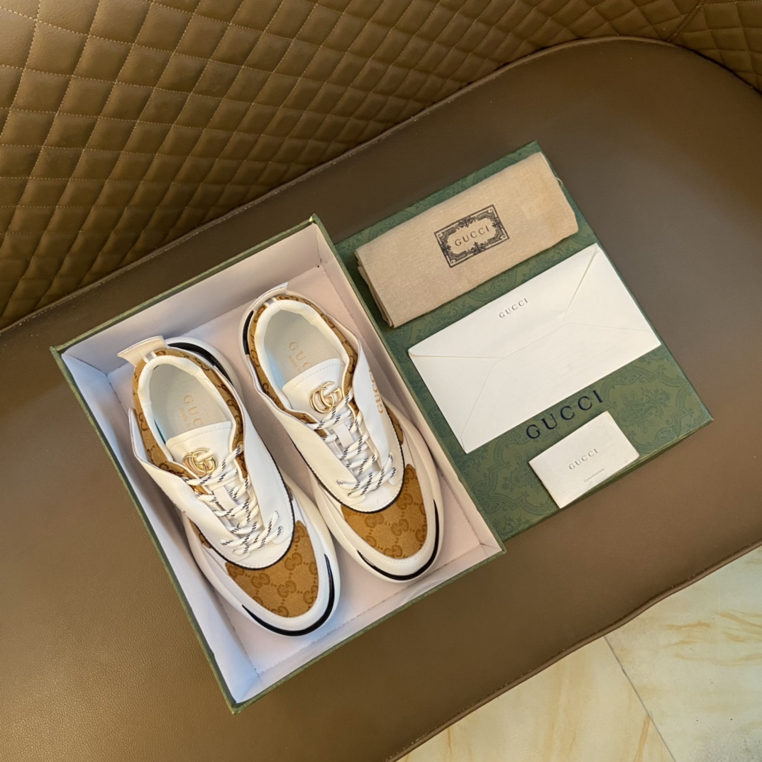 J0   Gucci  古奇 高版本～潮款靴羊皮里休闲男士2022套脚 英伦风复古系带男鞋 原单鞋面复刻 更是原单货 超级霸气 意大利进口原版顶级牛皮制作而成 羊皮内里 拒绝脱色磨脚鞋面刺绣logo ，鞋底 原厂特供酷奇底 适合户外司机驾车跑步 出行男鞋码数 38-44 45可定做 黑白两色选