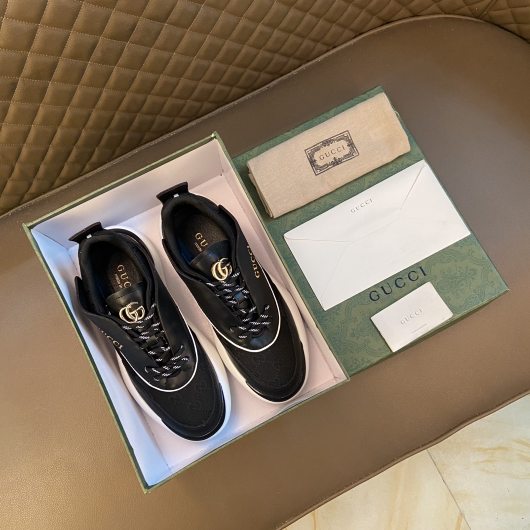 J0   Gucci  古奇 高版本～潮款靴羊皮里休闲男士2022套脚 英伦风复古系带男鞋 原单鞋面复刻 更是原单货 超级霸气 意大利进口原版顶级牛皮制作而成 羊皮内里 拒绝脱色磨脚鞋面刺绣logo ，鞋底 原厂特供酷奇底 适合户外司机驾车跑步 出行男鞋码数 38-44 45可定做 黑白两色选”},”colors”:,”videoURL”:”