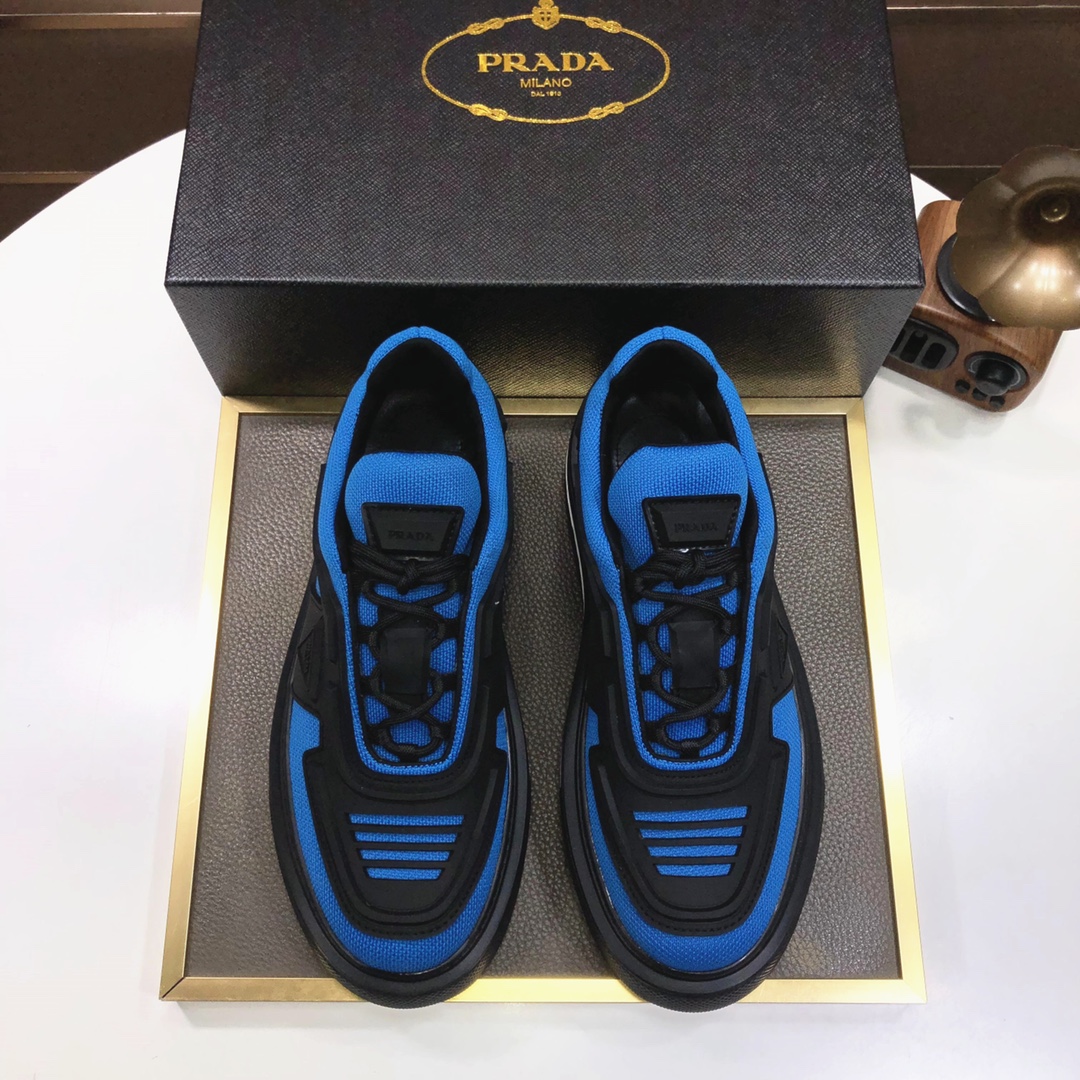 K0 Prada 普拉达 顶级原单，多色可选2020当季，高品质原单牛货，顶级原厂透气面料+进口滴胶，内里进口弹力布配原版牛皮垫脚，原厂气垫大底品质保证码38-4445定做