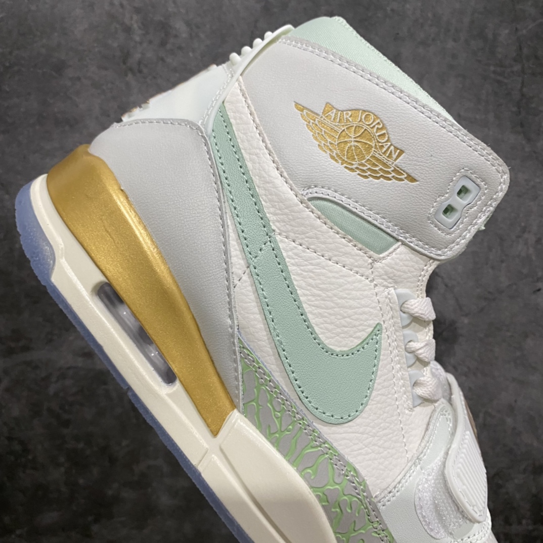 图片[8]-纯原版AIR JORDAN LEGACY AJ312 \”CNY\”货号：DR8486-131 鞋身采用了皮革材质打造 横跨鞋面的魔术贴十分吸睛 侧面的Swoosh Logo的一部分被鞋面遮挡了一部分 颇具玩味 魔术贴上标有NK标识 而鞋舌上是Jordan的经典红色飞翼Logo 后跟和鞋底均采用了Air Jordan 3 的设计 后跟上同样也使用了经典的爆裂纹图案 尺码：36 36.5 37.5 38 38.5 39 40 40.5 41 42 42.5 43 44 44.5 45 46-选品中心