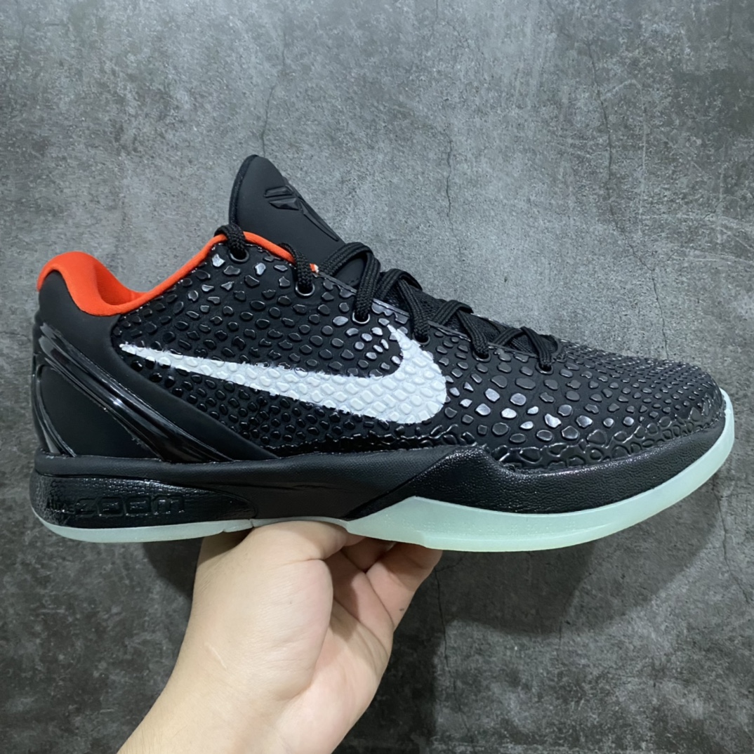 Star版本NK ZOOM KOBE 6 科比6代 黑椰子 996904-100 圈内高端零售大神实体冲Z唯一指定的渠道版本 非PT产物 品控细节要求做到极致完美 材料细节质感百分百区别市面任意代号纯原版本 不惧任何对比 市场独一档的产物 实体冲Z标准严格把控 每一处细节分毫不差 原汁原味公司货的味道 尺码:40 40.5 41 42 42.5 43 44 44.5 45 46-选品中心