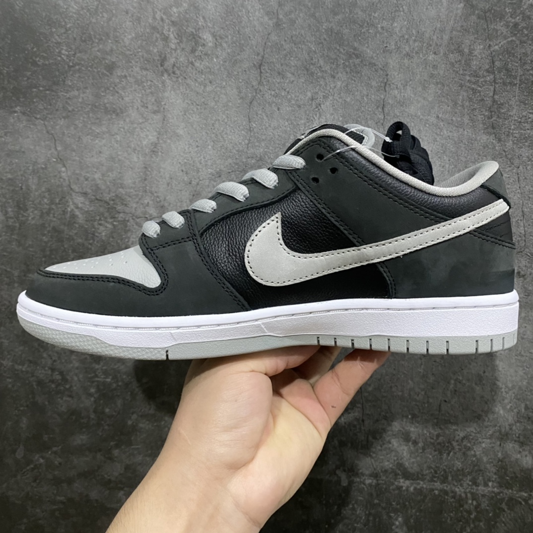 图片[2]-VT福利版本Dunk SB 影子灰 顶级的配置 白菜的价格 原厂皮料 正确鞋型 正确勾子材质 这个版本是真心的性价比的天花板 同价位 全市场绝对找不到如此好品质的货 此版本有十几个经典配色，全部一样价格 欢迎咨询‼️ 货号：BQ6817-007 尺码：36-47.5-选品中心